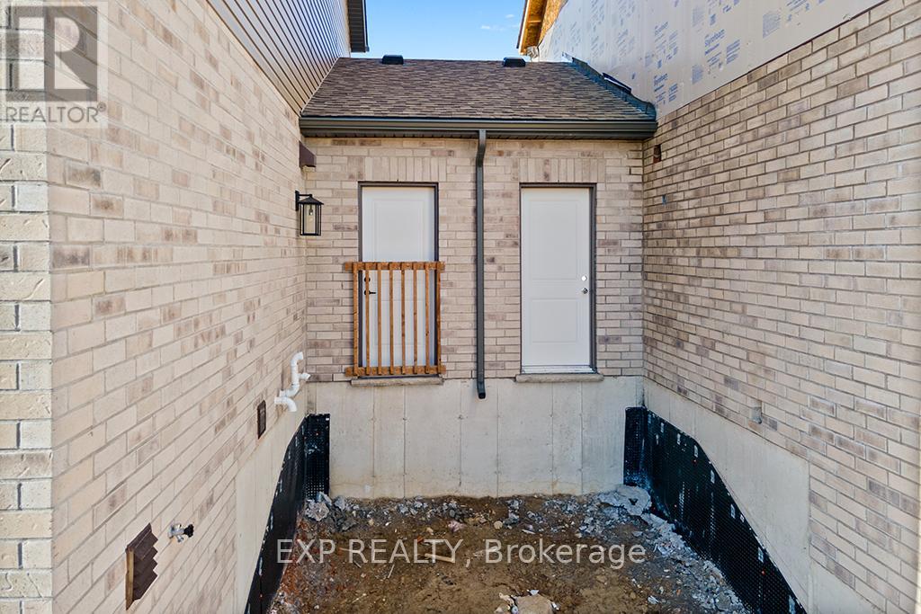 131 Fitzgerald Street, Grey Highlands, Ontario  N0C 1H0 - Photo 32 - X12201570