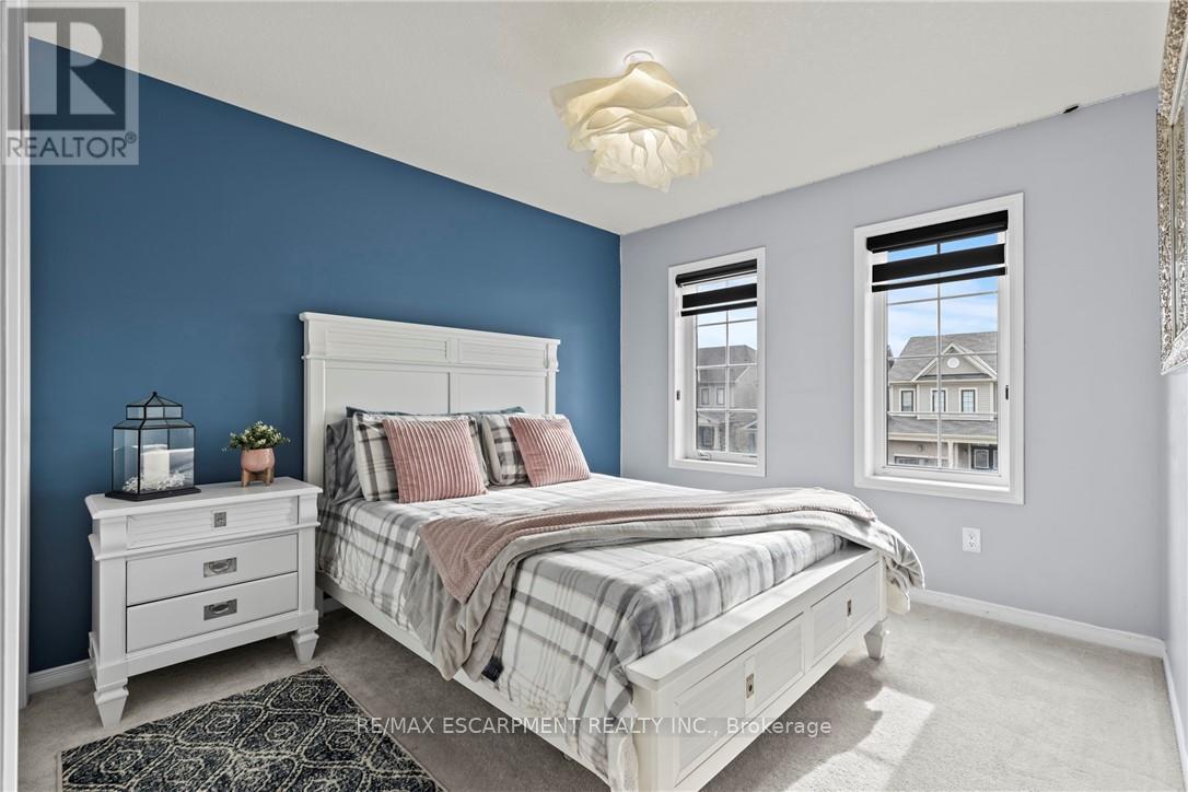 17 Kelso Drive, Haldimand, Ontario  N3W 2G9 - Photo 11 - X12201575