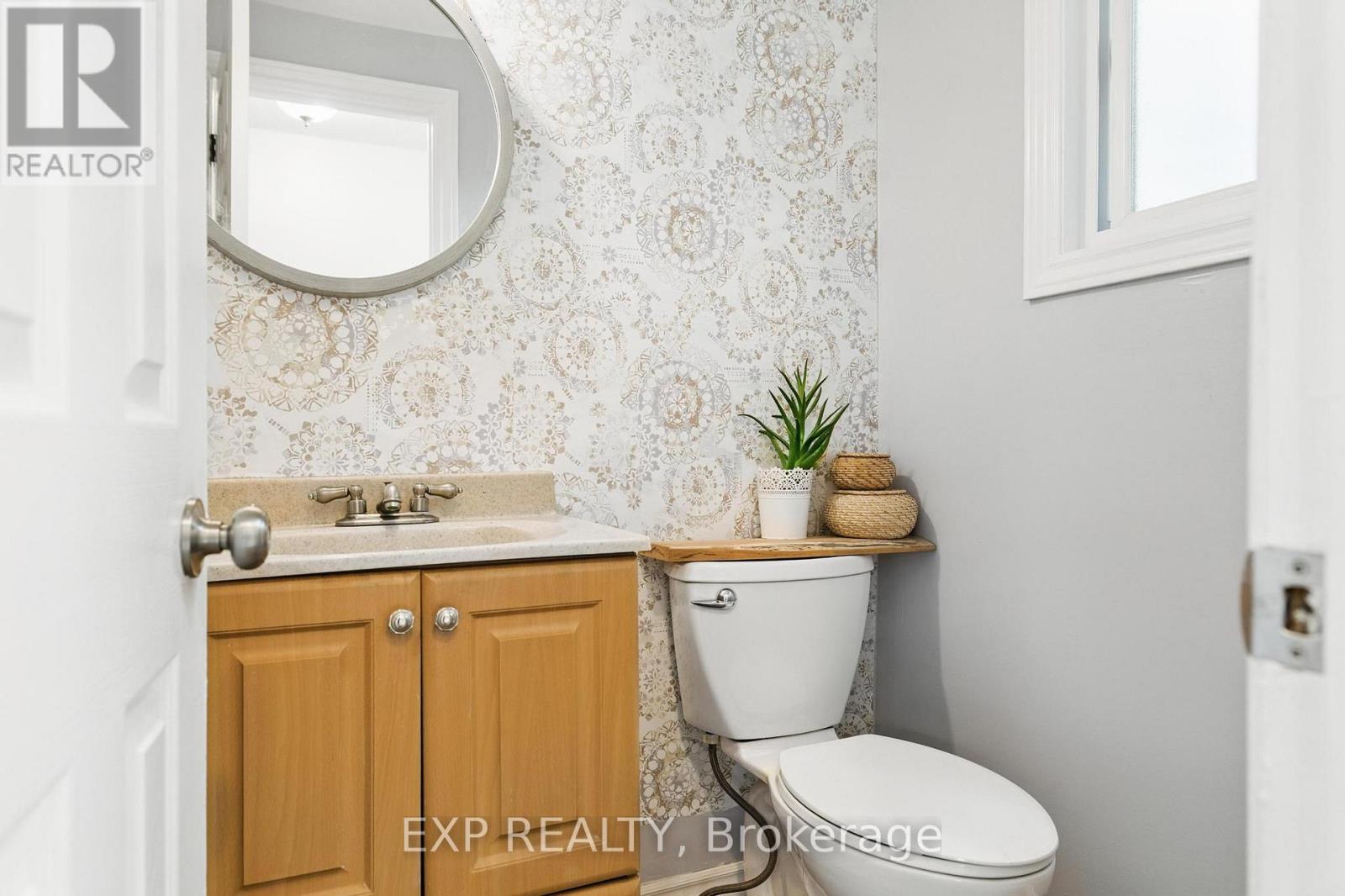 147 Rolling Meadows Drive, Kitchener, Ontario  N2N 1X8 - Photo 13 - X12201689