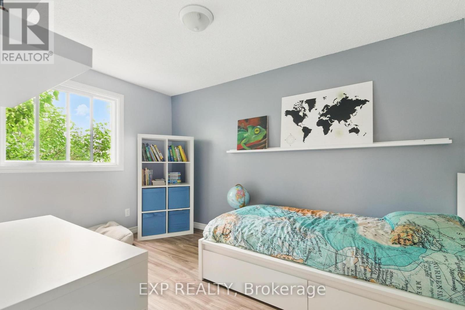 147 Rolling Meadows Drive, Kitchener, Ontario  N2N 1X8 - Photo 17 - X12201689