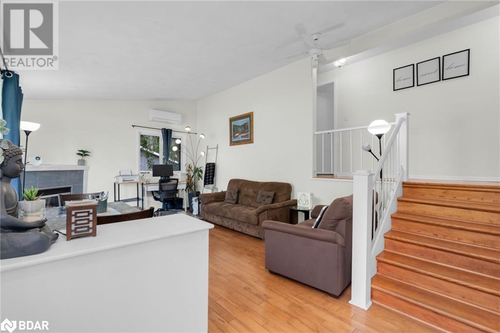 Property at 365 WELLINGTON Street N image 5