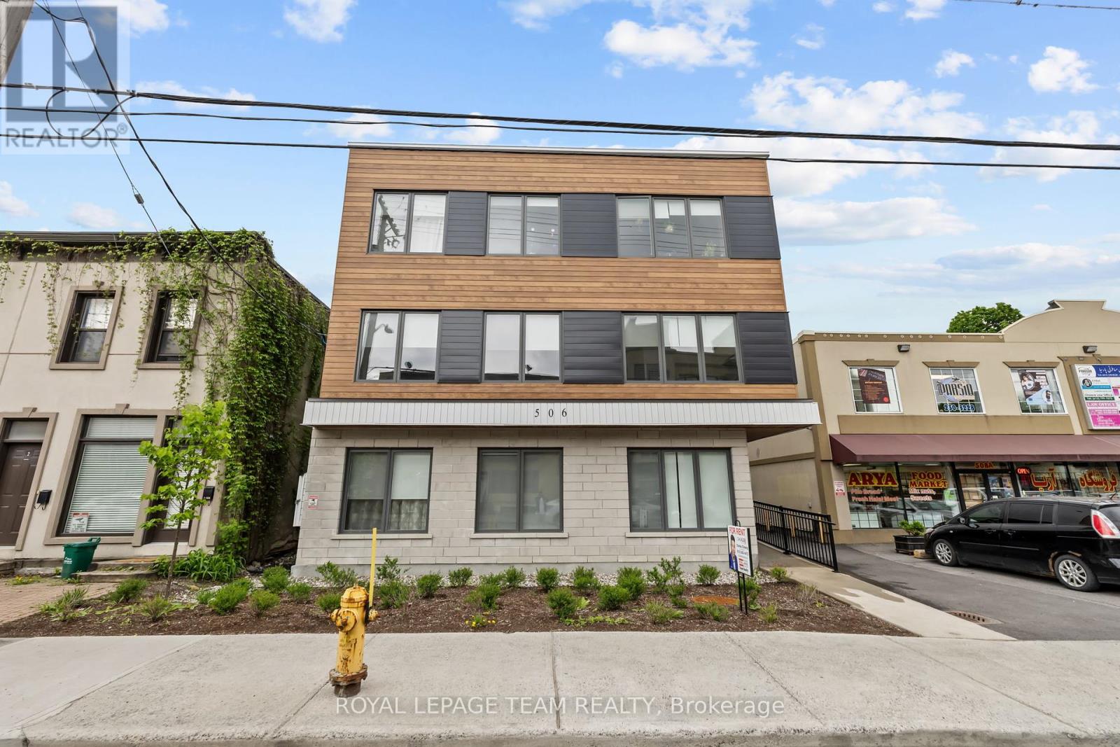 202 - 506 Gladstone Avenue, Ottawa, Ontario  K1R 5P1 - Photo 1 - X12201796