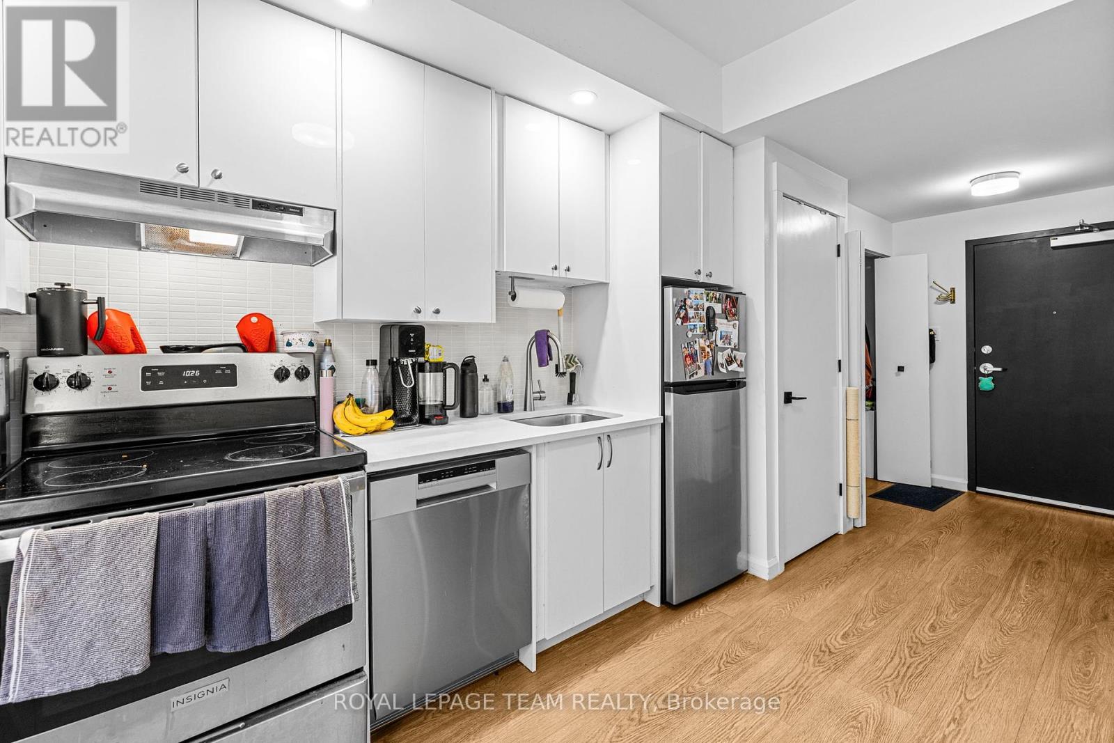 202 - 506 Gladstone Avenue, Ottawa, Ontario  K1R 5P1 - Photo 7 - X12201796
