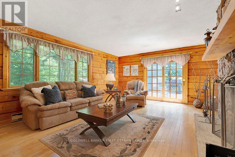 1102 Ebbs Bay Road, Drummond/north Elmsley, Ontario  K7C 0C5 - Photo 8 - X12201878