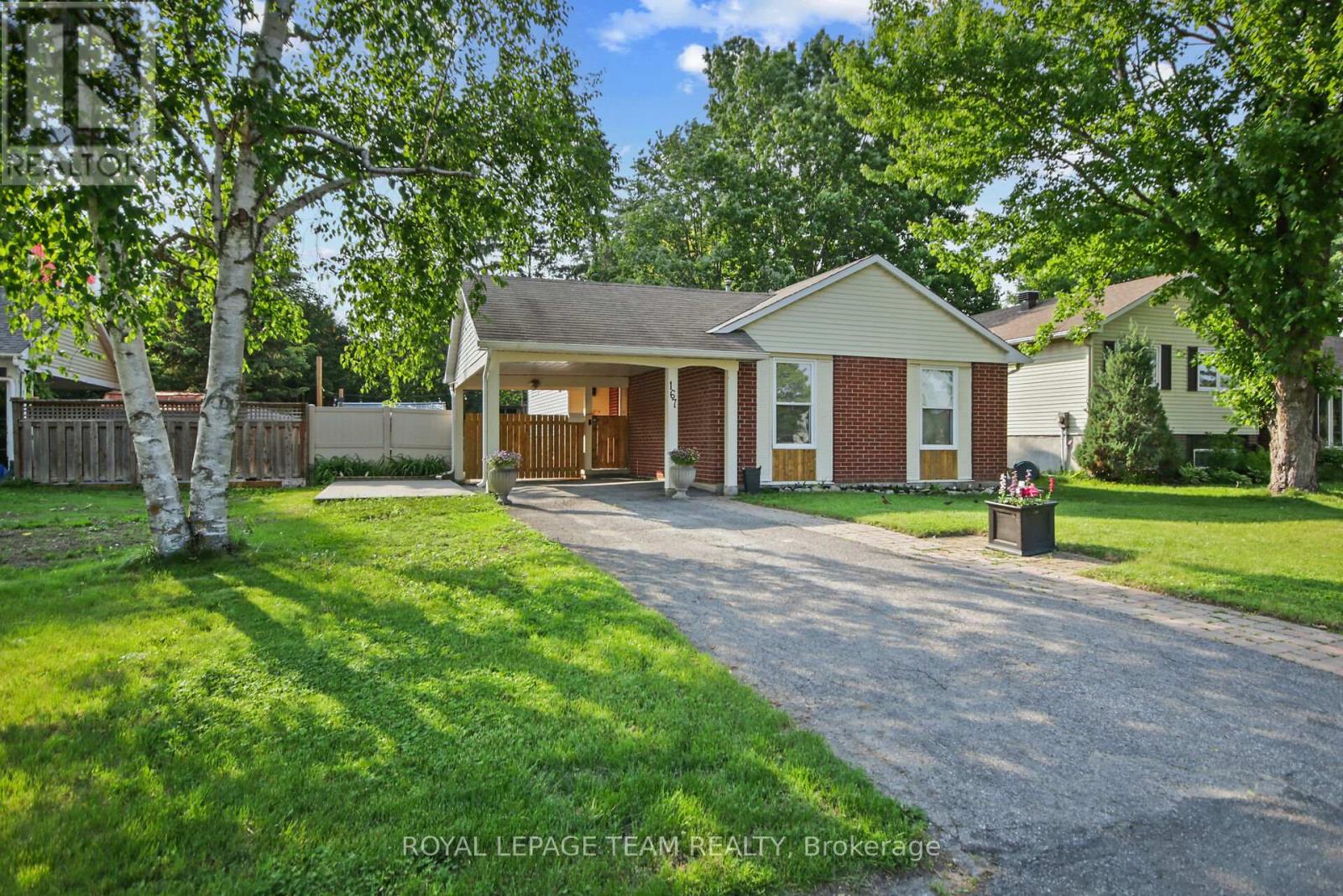 167 Abbeyhill Drive, Ottawa, Ontario  K2L 2E9 - Photo 2 - X12117528