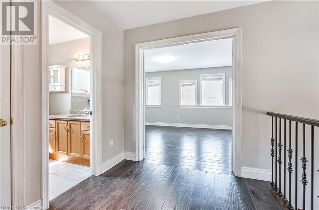 573 Enfield Road, Burlington, Ontario  L7T 2X5 - Photo 13 - 40735497