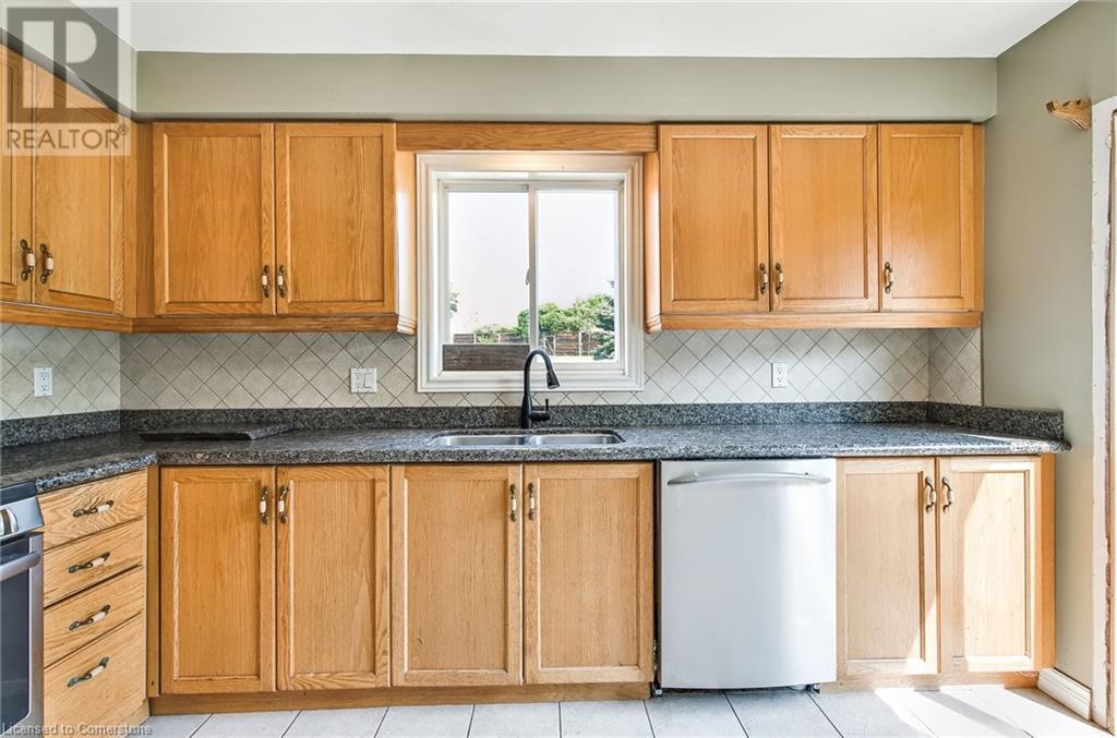 573 Enfield Road, Burlington, Ontario  L7T 2X5 - Photo 8 - 40735497
