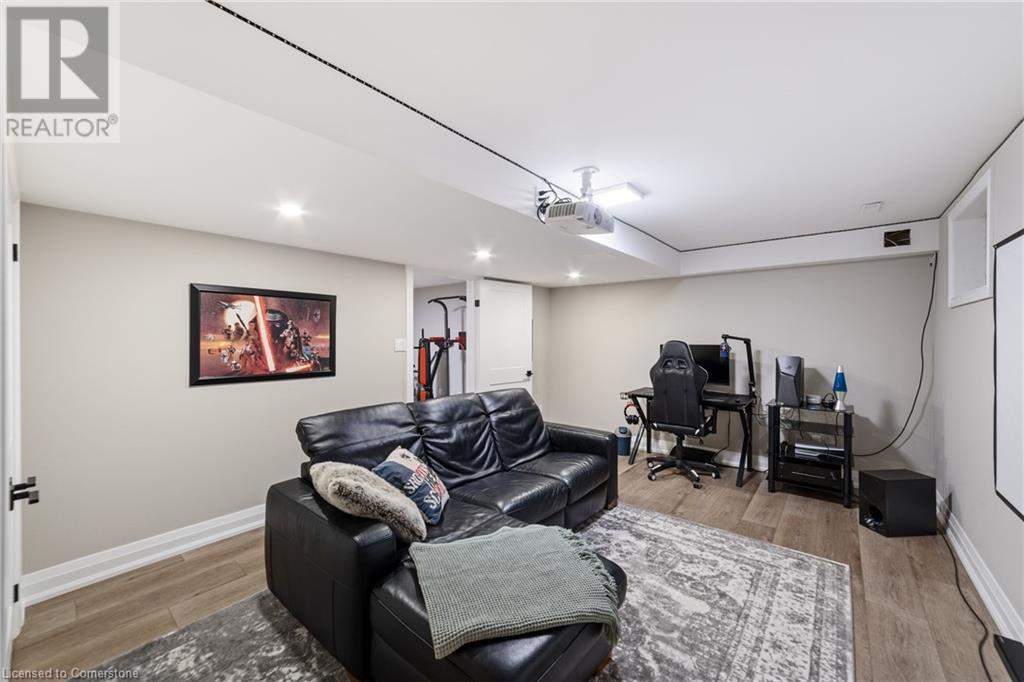 35 Garden Drive, Grimsby, Ontario  L3M 3X8 - Photo 32 - 40736566