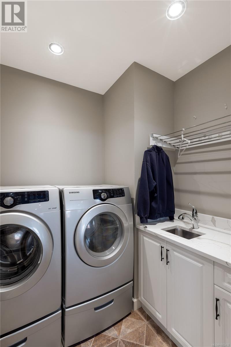 2568 Jeanine Dr, Langford, British Columbia  V9B 4X9 - Photo 30 - 1002432