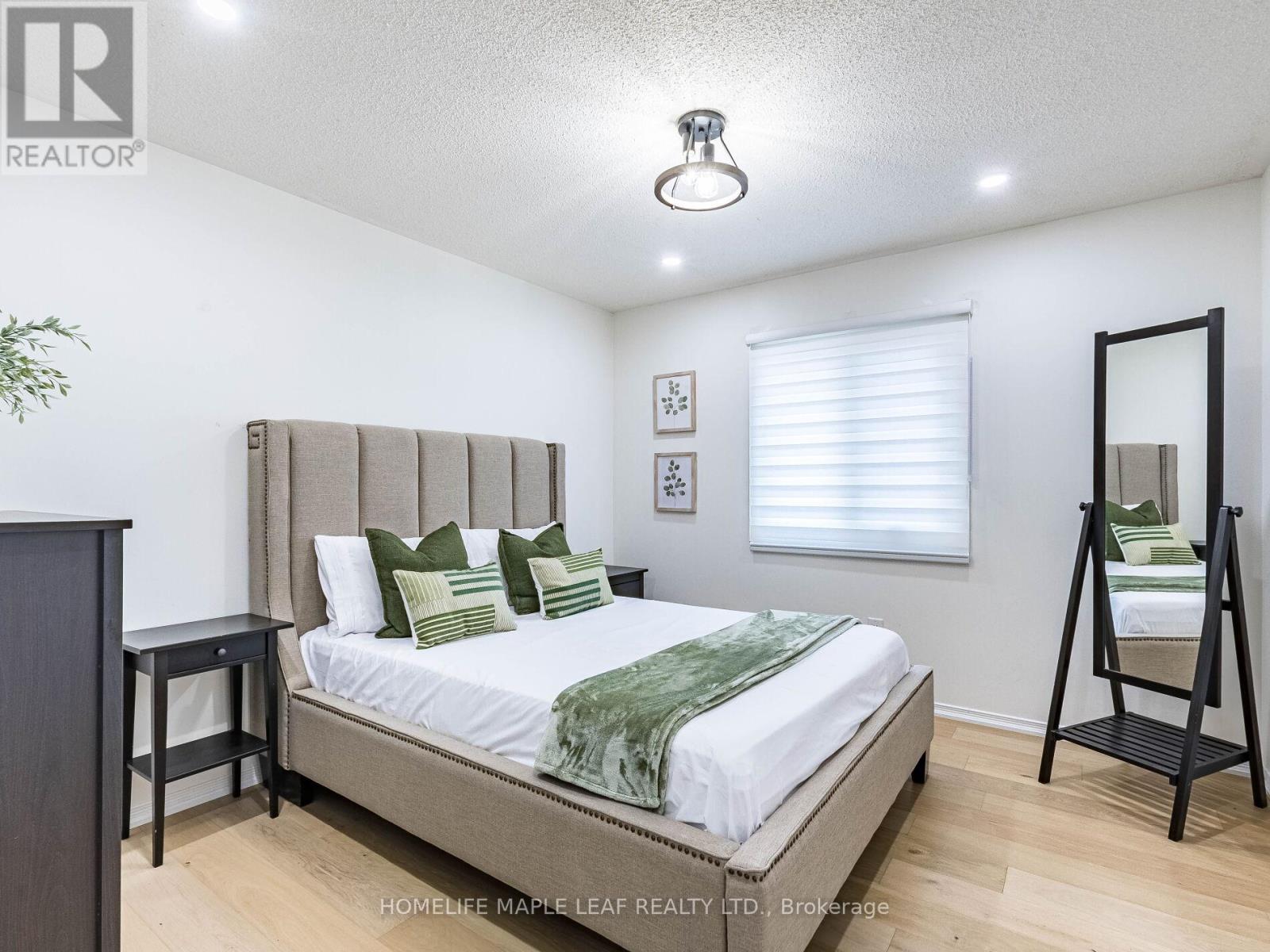 165 Bristol Road E, Mississauga, Ontario  L4Z 3V3 - Photo 37 - W12187392