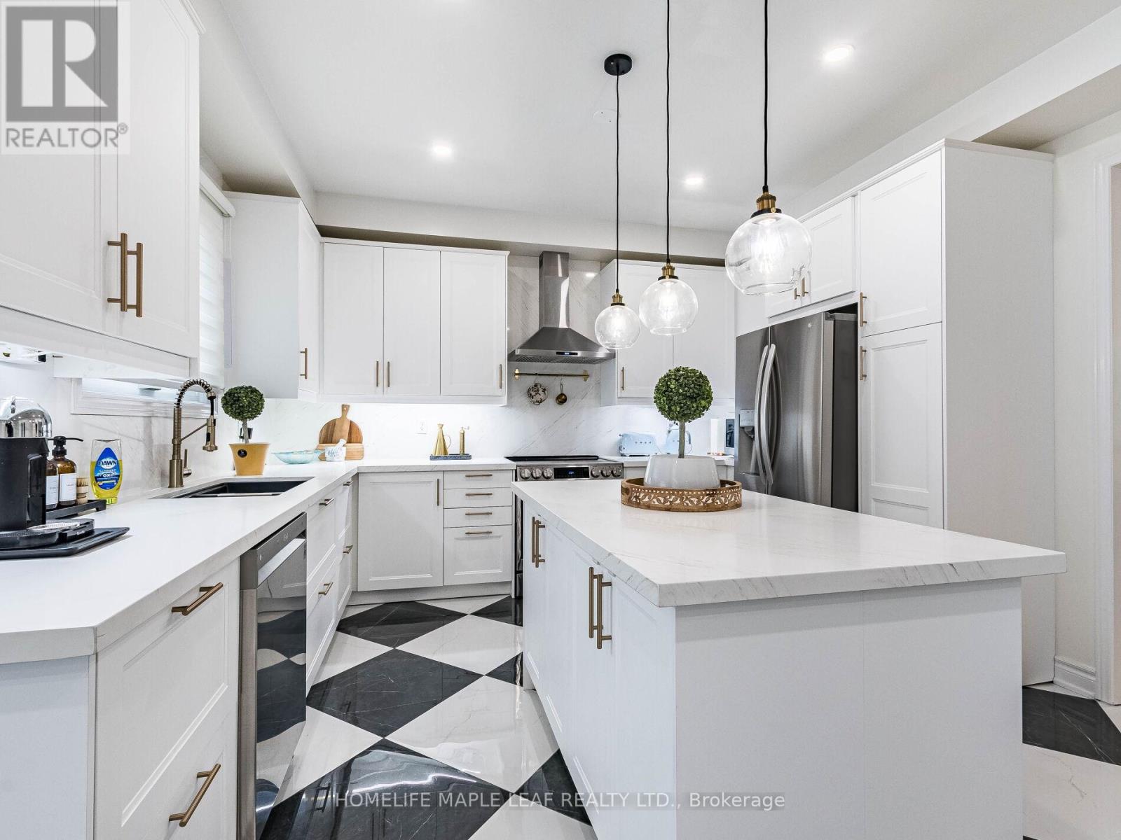 165 Bristol Road E, Mississauga, Ontario  L4Z 3V3 - Photo 17 - W12187392