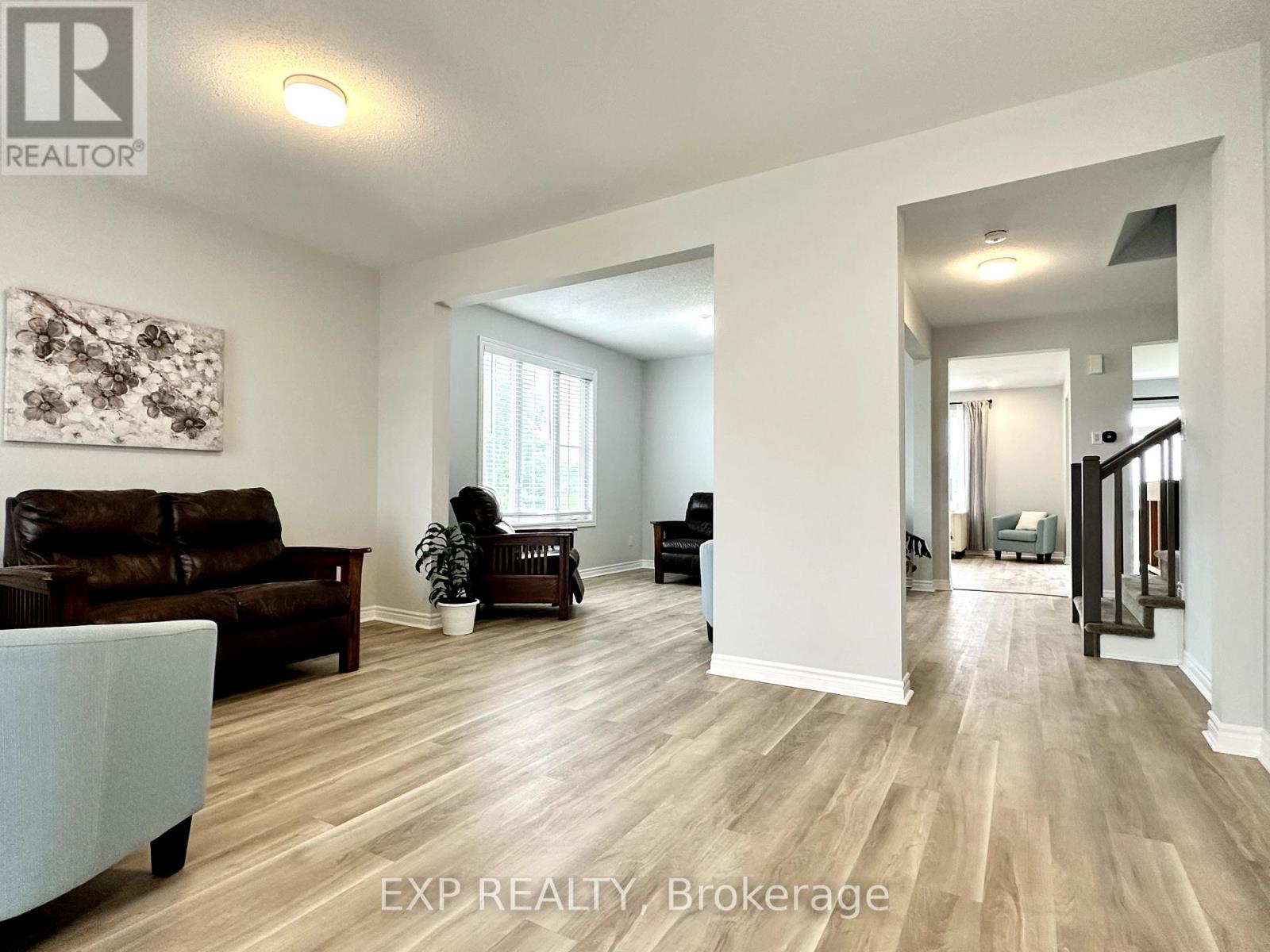 260 Sweetvalley Drive, Ottawa, Ontario  K4A 5J5 - Photo 2 - X12157269