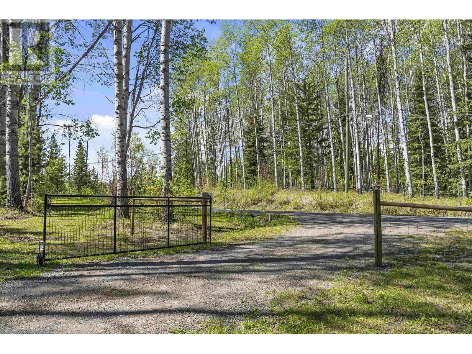 7445 Shertenlib Road, Lone Butte, British Columbia  V0K 1X2 - Photo 8 - R3011916