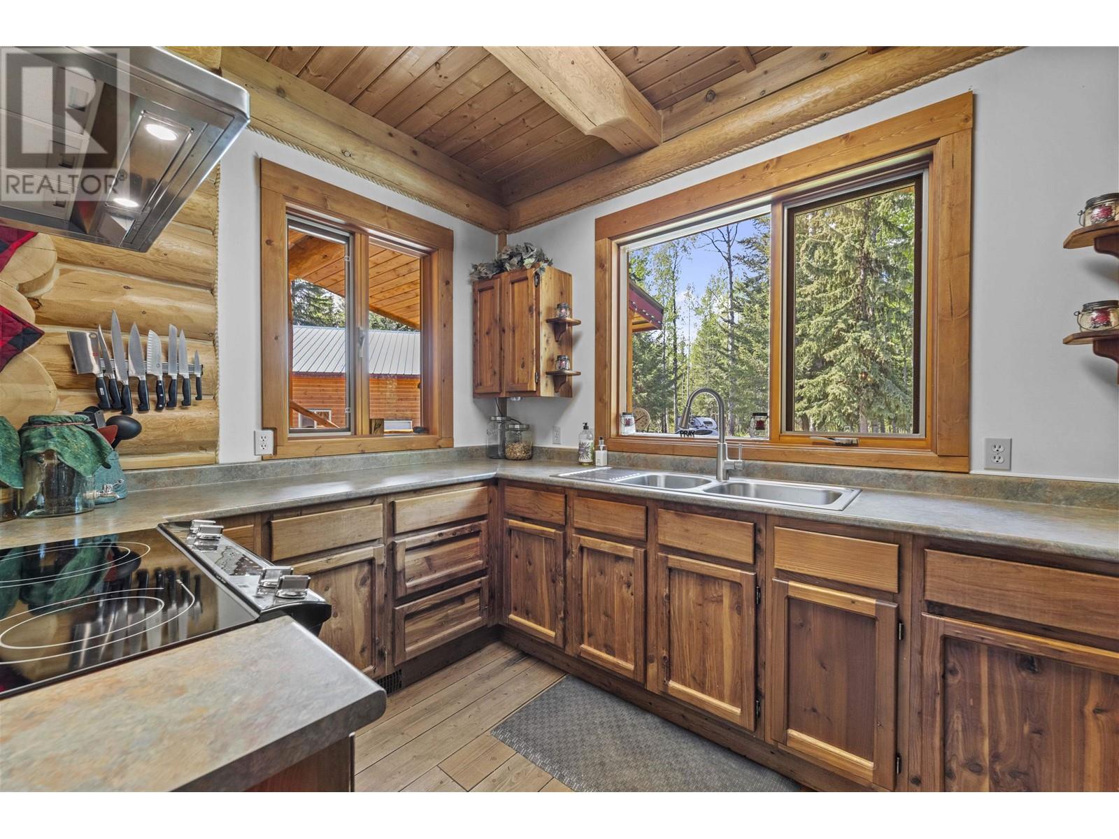 7445 Shertenlib Road, Lone Butte, British Columbia  V0K 1X2 - Photo 14 - R3011916