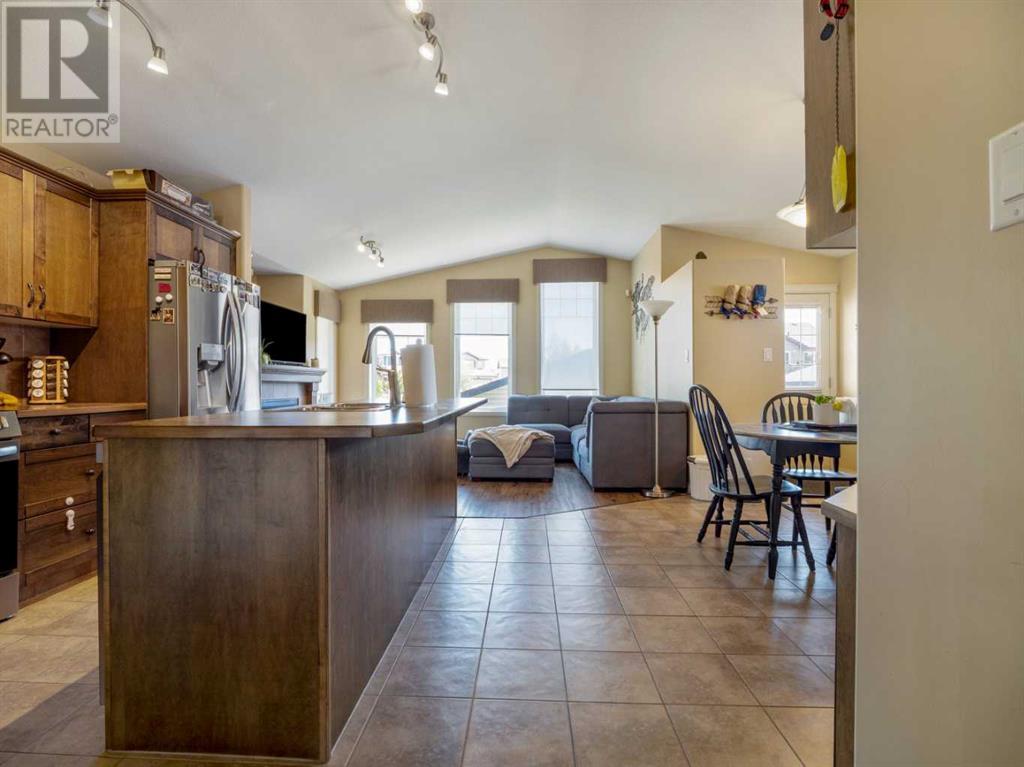 150 Silkstone Road W, Lethbridge, Alberta  T1J 4C1 - Photo 7 - A2224119