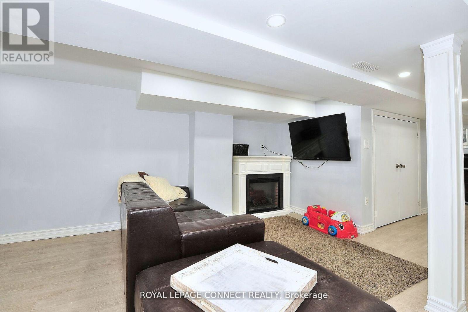 217 Winona Drive, Toronto, Ontario  M6C 3S4 - Photo 28 - C12201502
