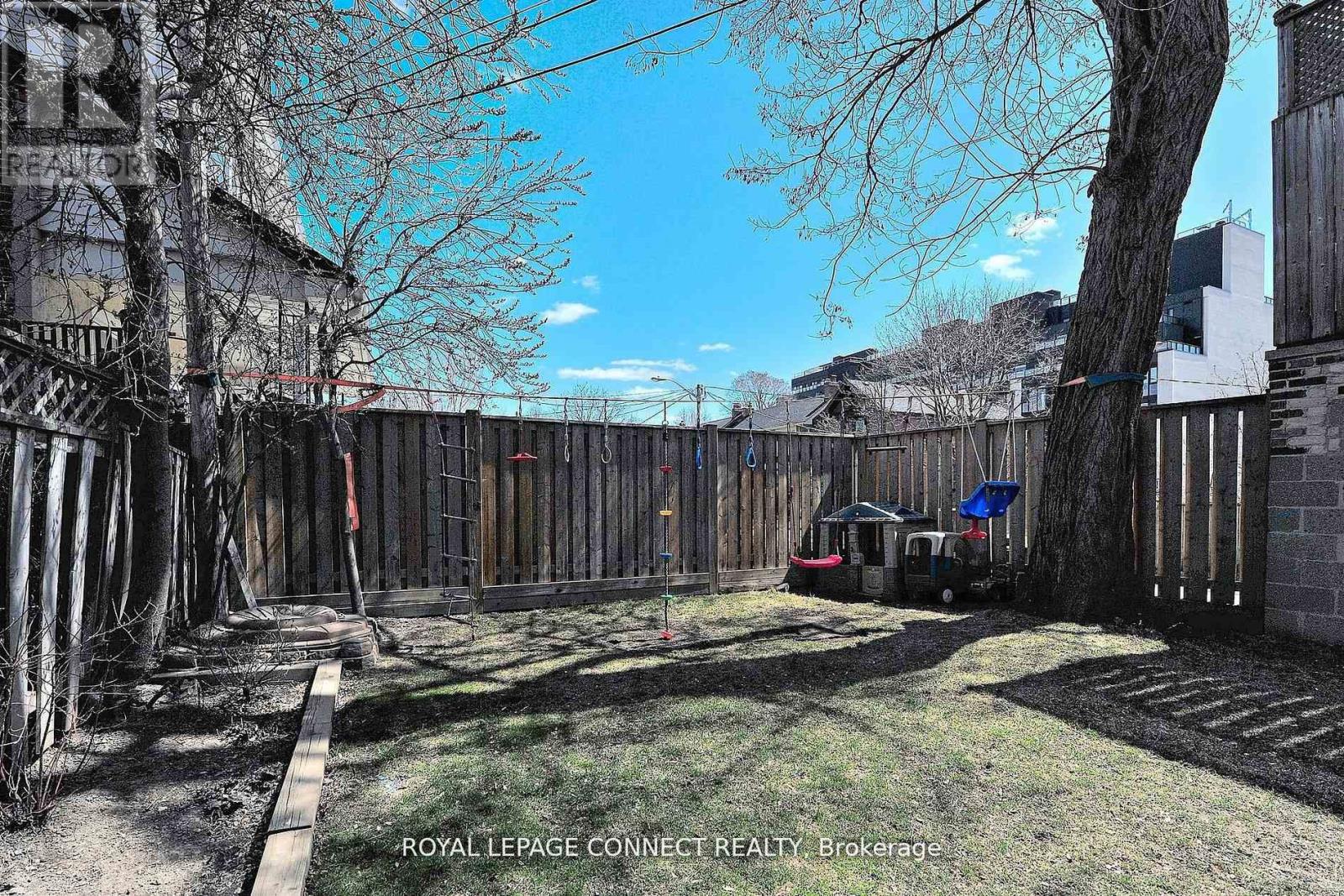 217 Winona Drive, Toronto, Ontario  M6C 3S4 - Photo 38 - C12201502