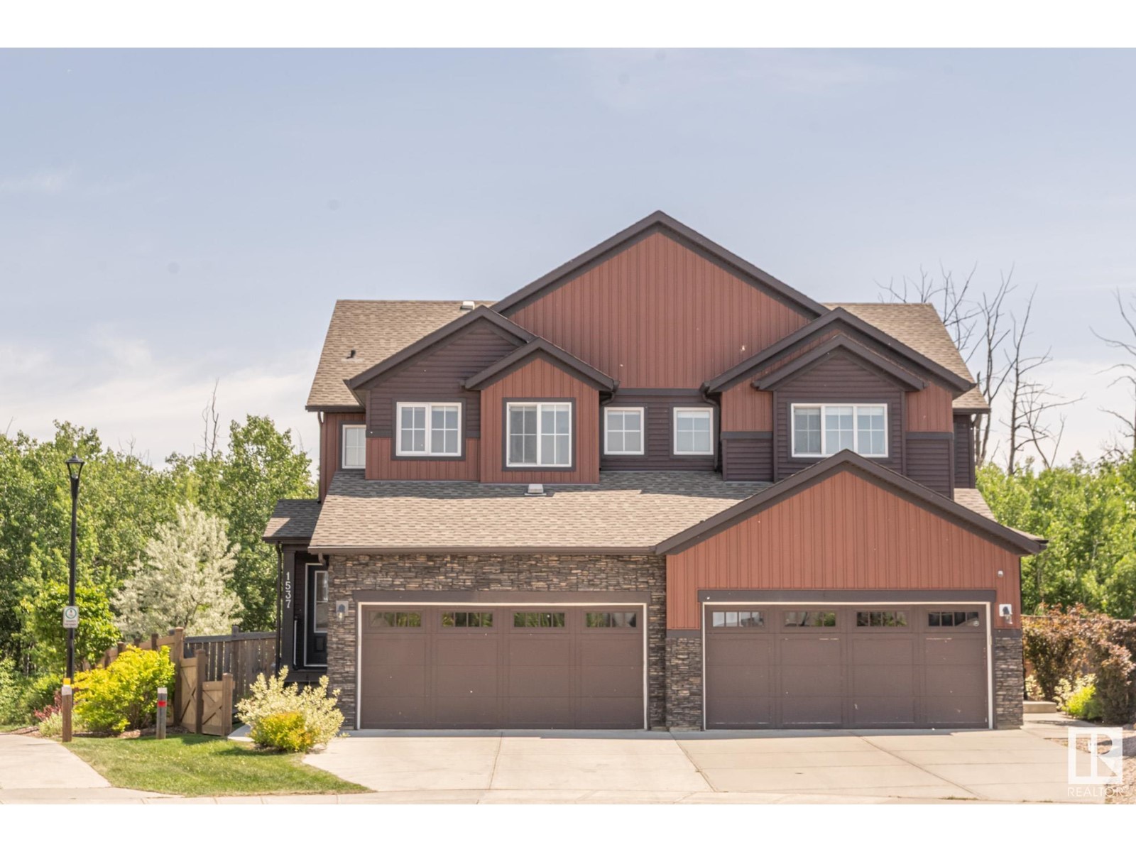 1537 Graydon Hill Pt Sw, Edmonton, Alberta  T6W 3C7 - Photo 1 - E4440767
