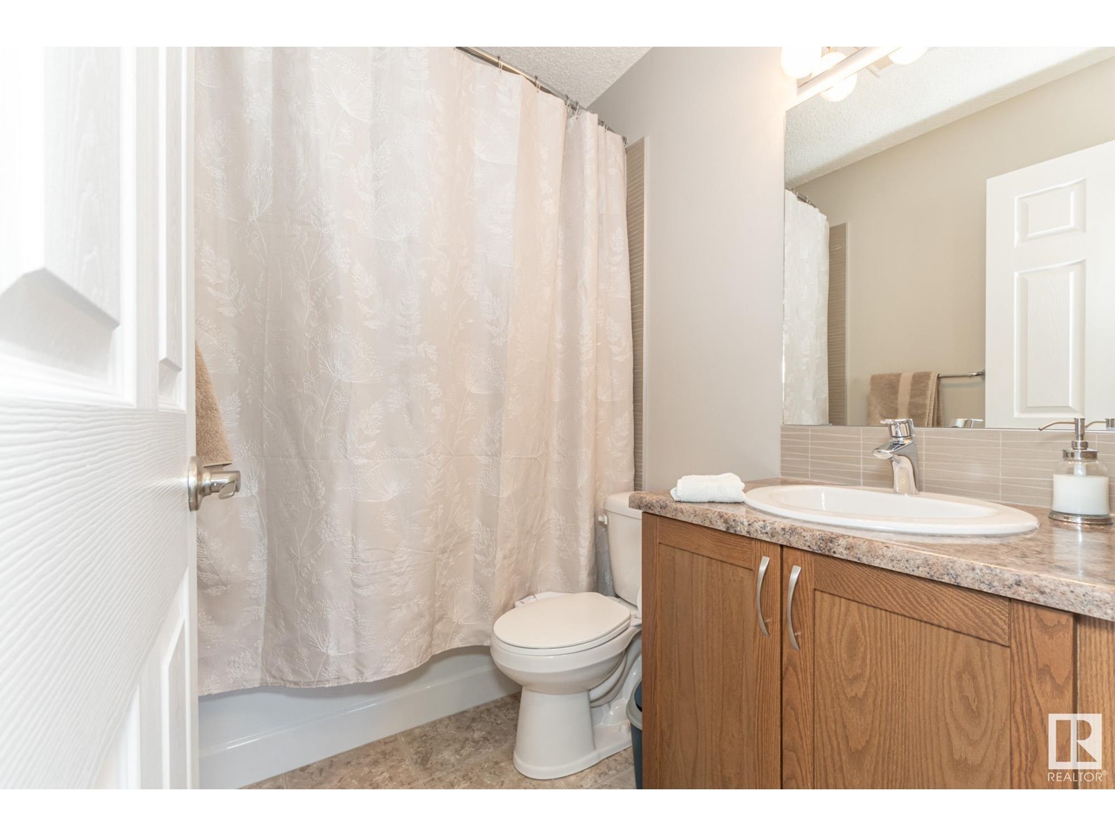 1537 Graydon Hill Pt Sw, Edmonton, Alberta  T6W 3C7 - Photo 32 - E4440767