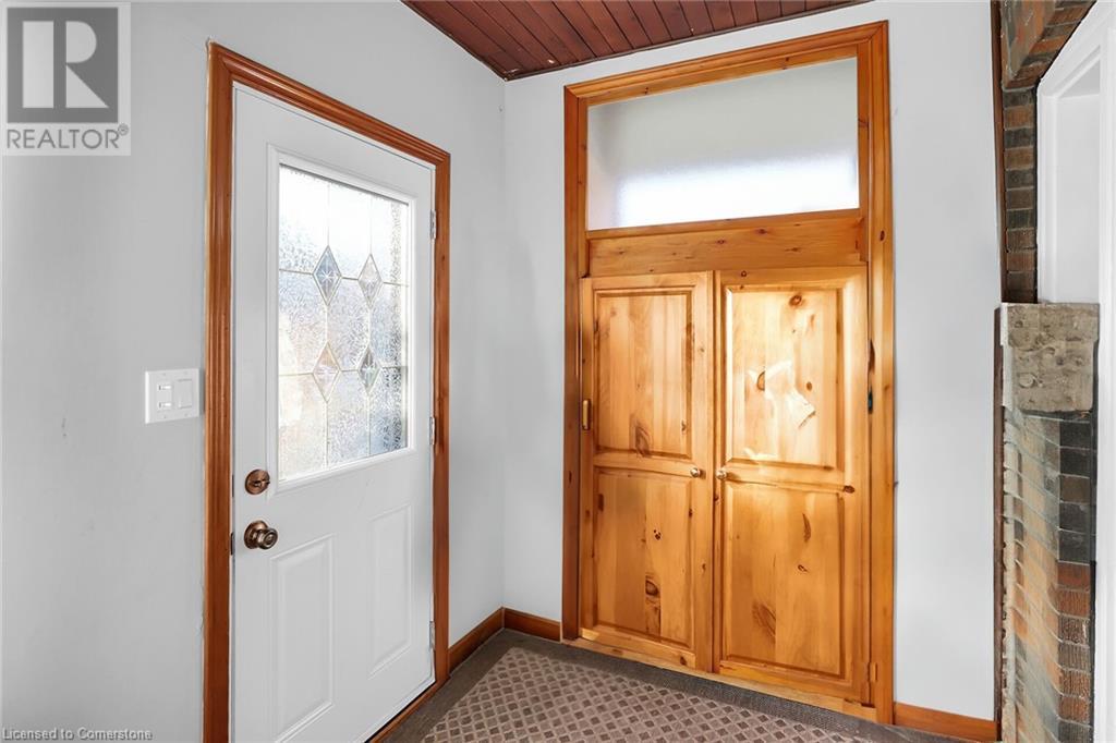 Property at 21 PAISLEY Avenue S image 4