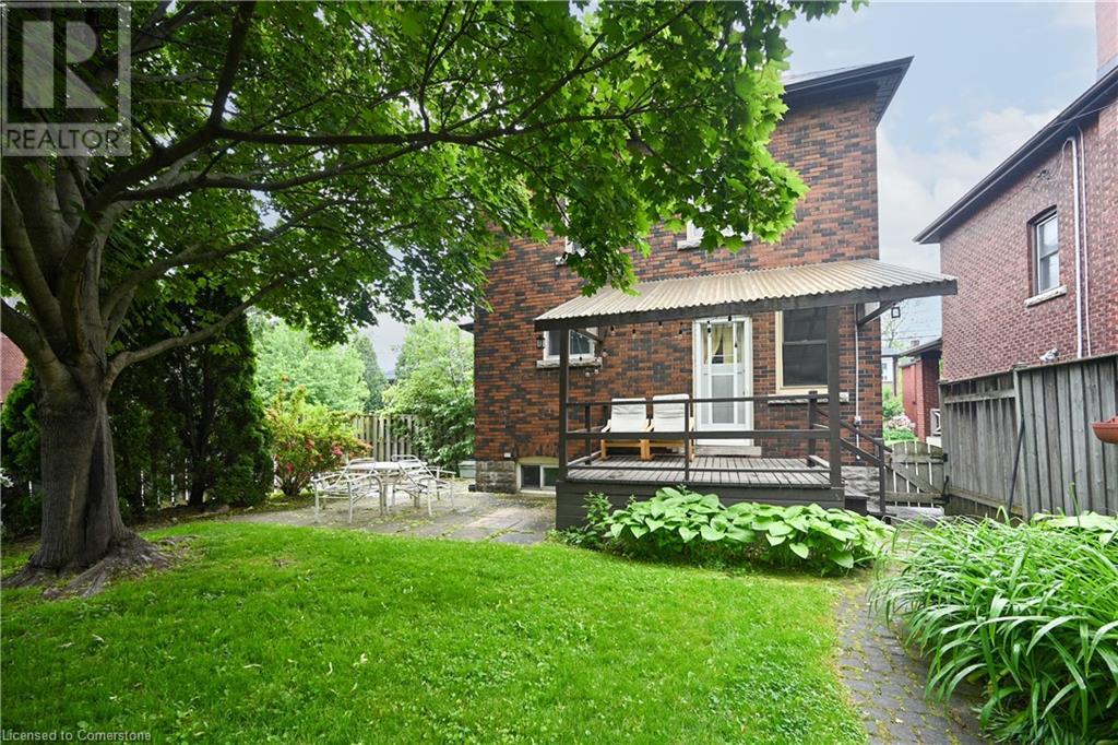 Property at 21 PAISLEY Avenue S image 3