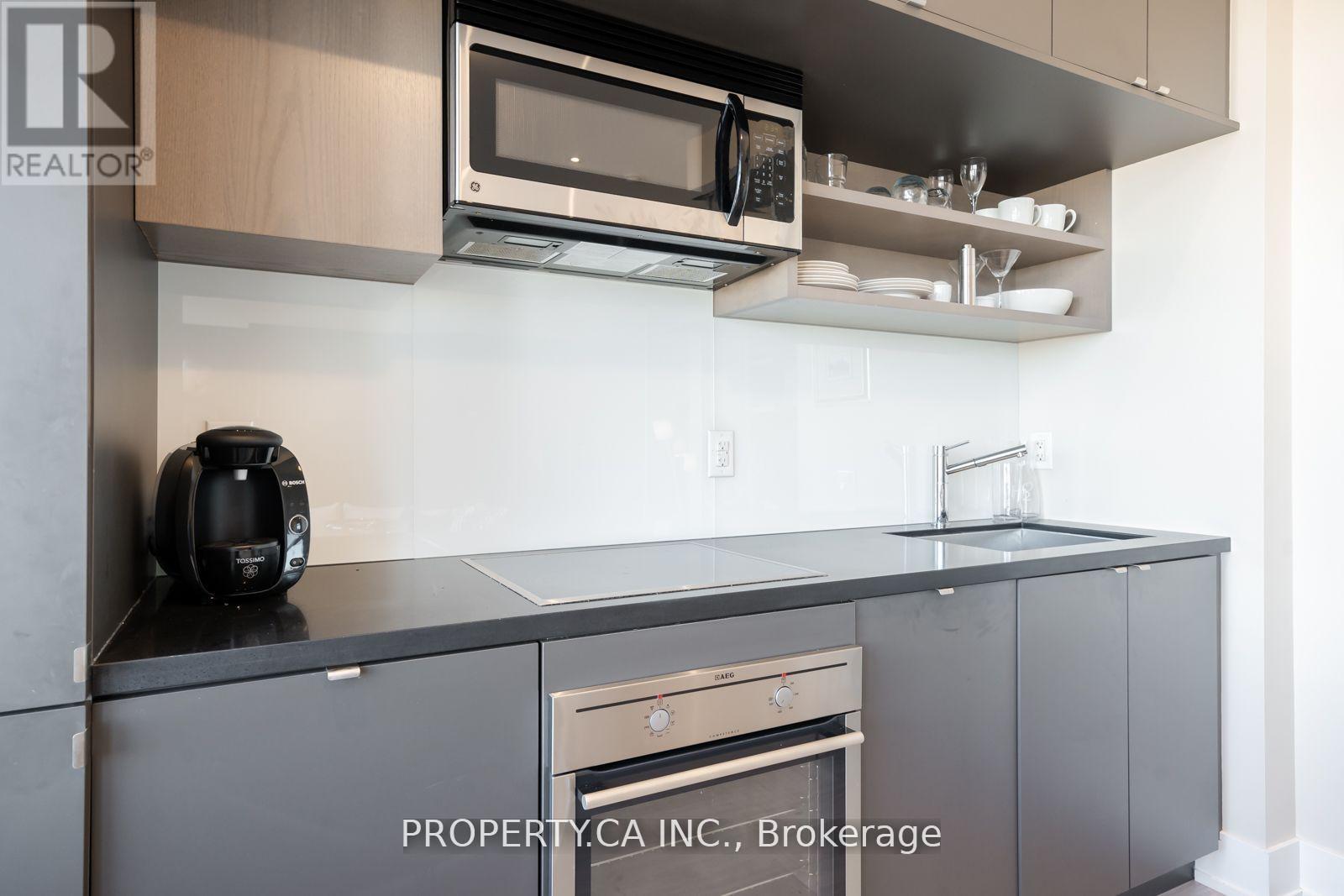 1728 - 111 St Clair Avenue W, Toronto (Yonge-St. Clair), Ontario  M4V 1N5 - Photo 24 - C12201769