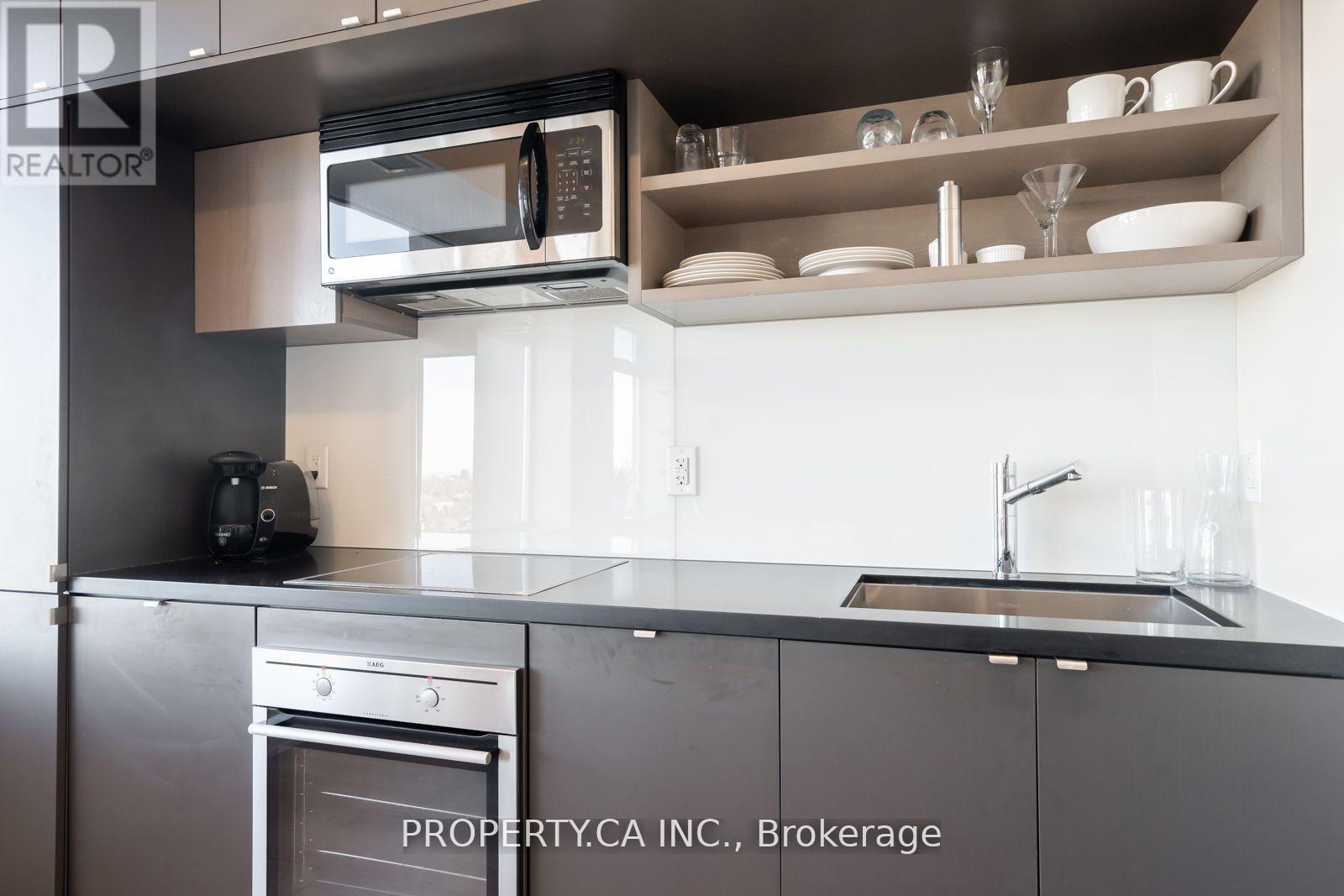 1728 - 111 St Clair Avenue W, Toronto, Ontario  M4V 1N5 - Photo 25 - C12201769