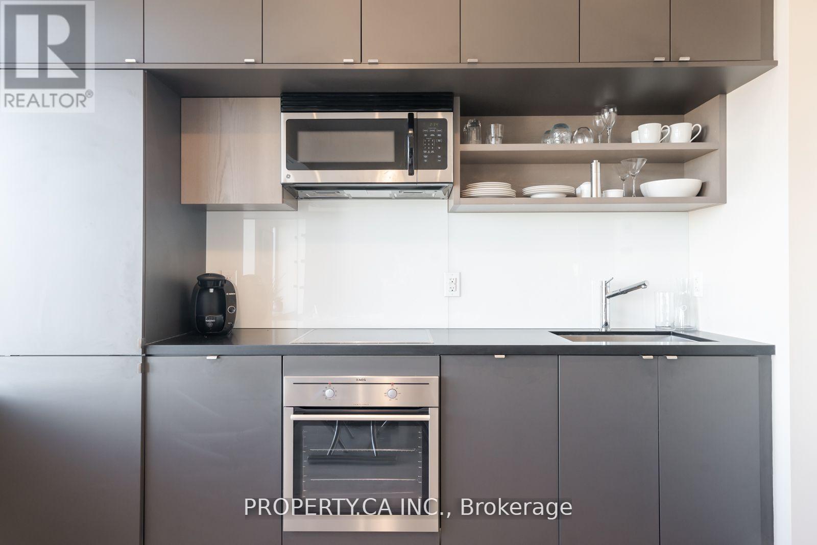 1728 - 111 St Clair Avenue W, Toronto, Ontario  M4V 1N5 - Photo 26 - C12201769