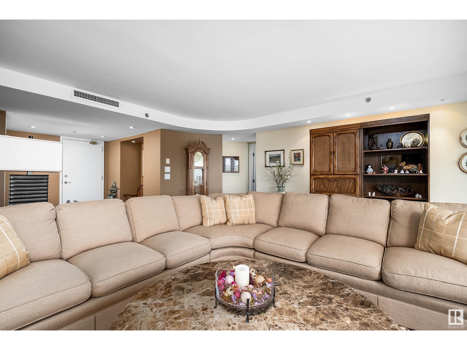 Property at #1402 10731 Saskatchewan DR NW image 2