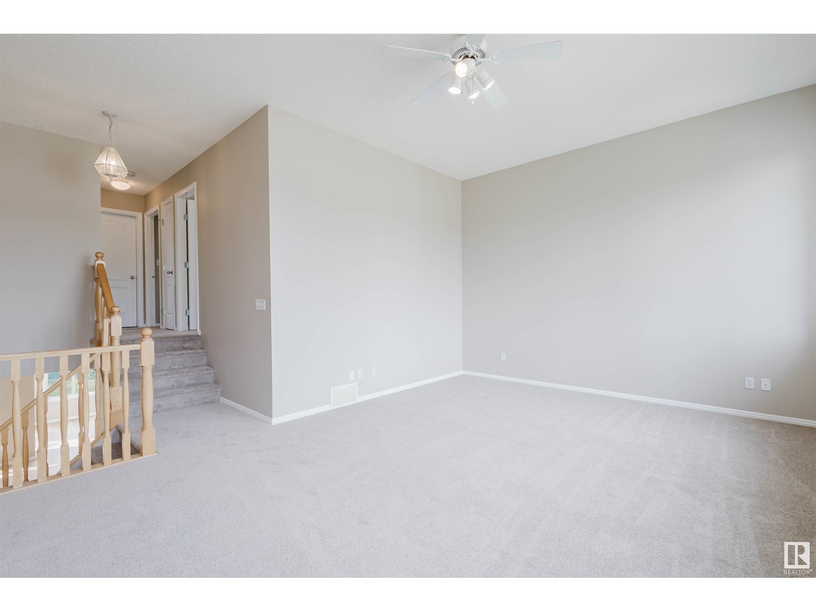 2611 Hanna Cr Nw, Edmonton, Alberta  T6R 3C9 - Photo 20 - E4440821