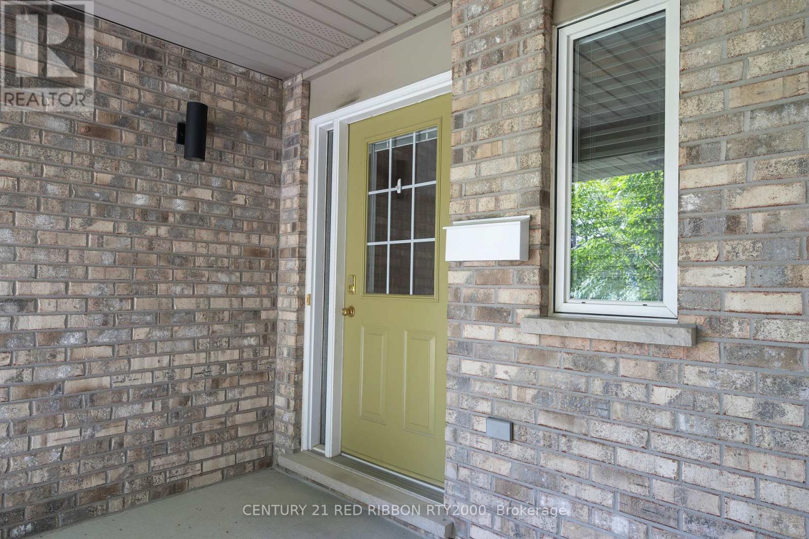 482 Riverview Drive, Strathroy-Caradoc, Ontario  N7G 4B3 - Photo 11 - X12202099