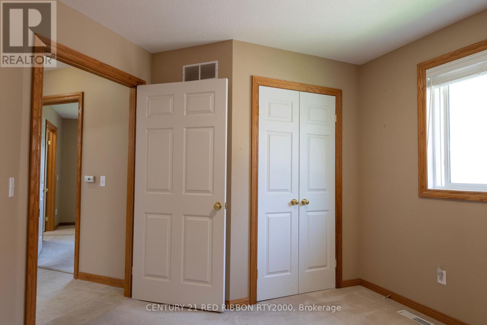 482 Riverview Drive, Strathroy-Caradoc, Ontario  N7G 4B3 - Photo 27 - X12202099