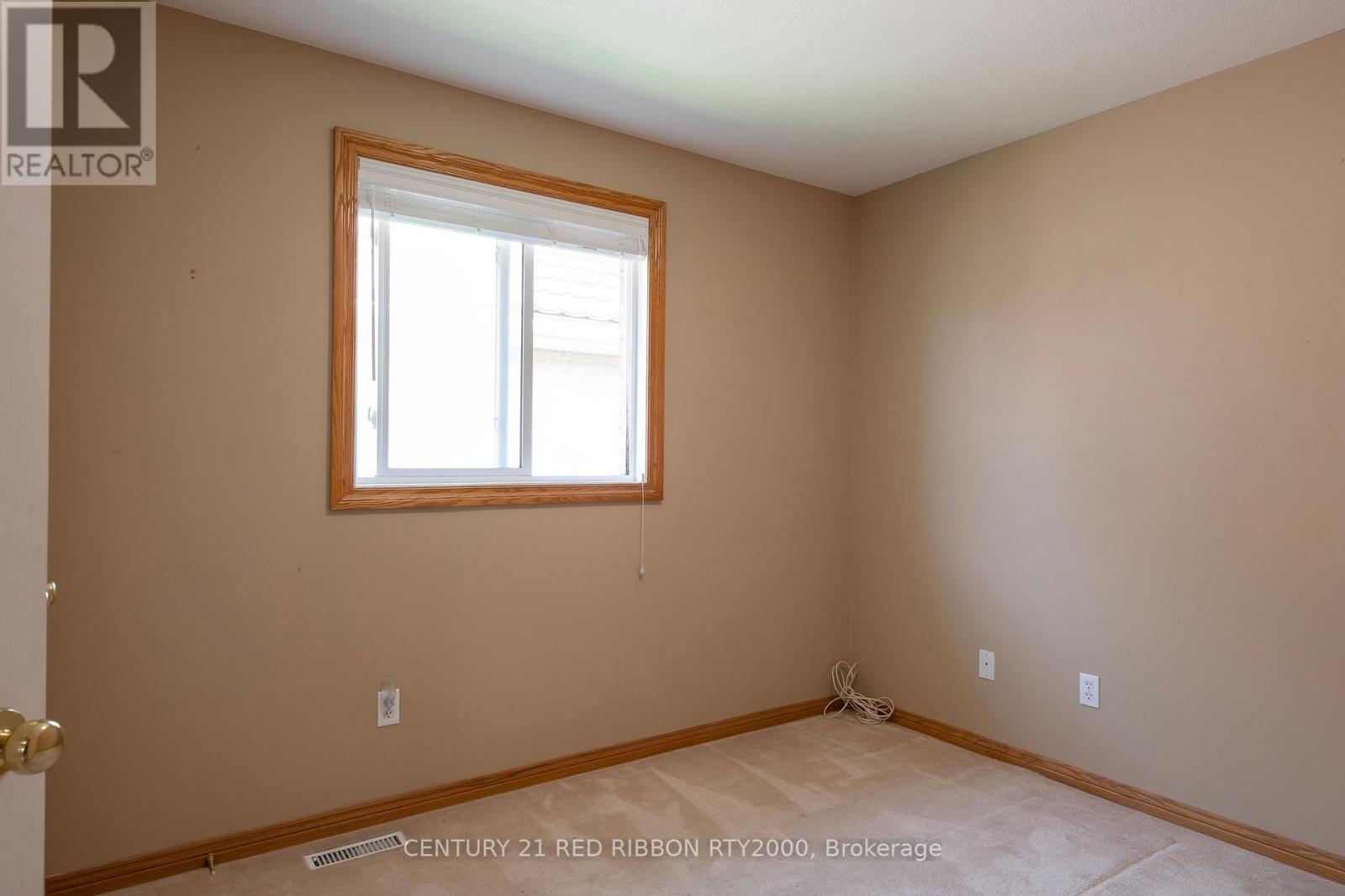 482 Riverview Drive, Strathroy-Caradoc, Ontario  N7G 4B3 - Photo 28 - X12202099