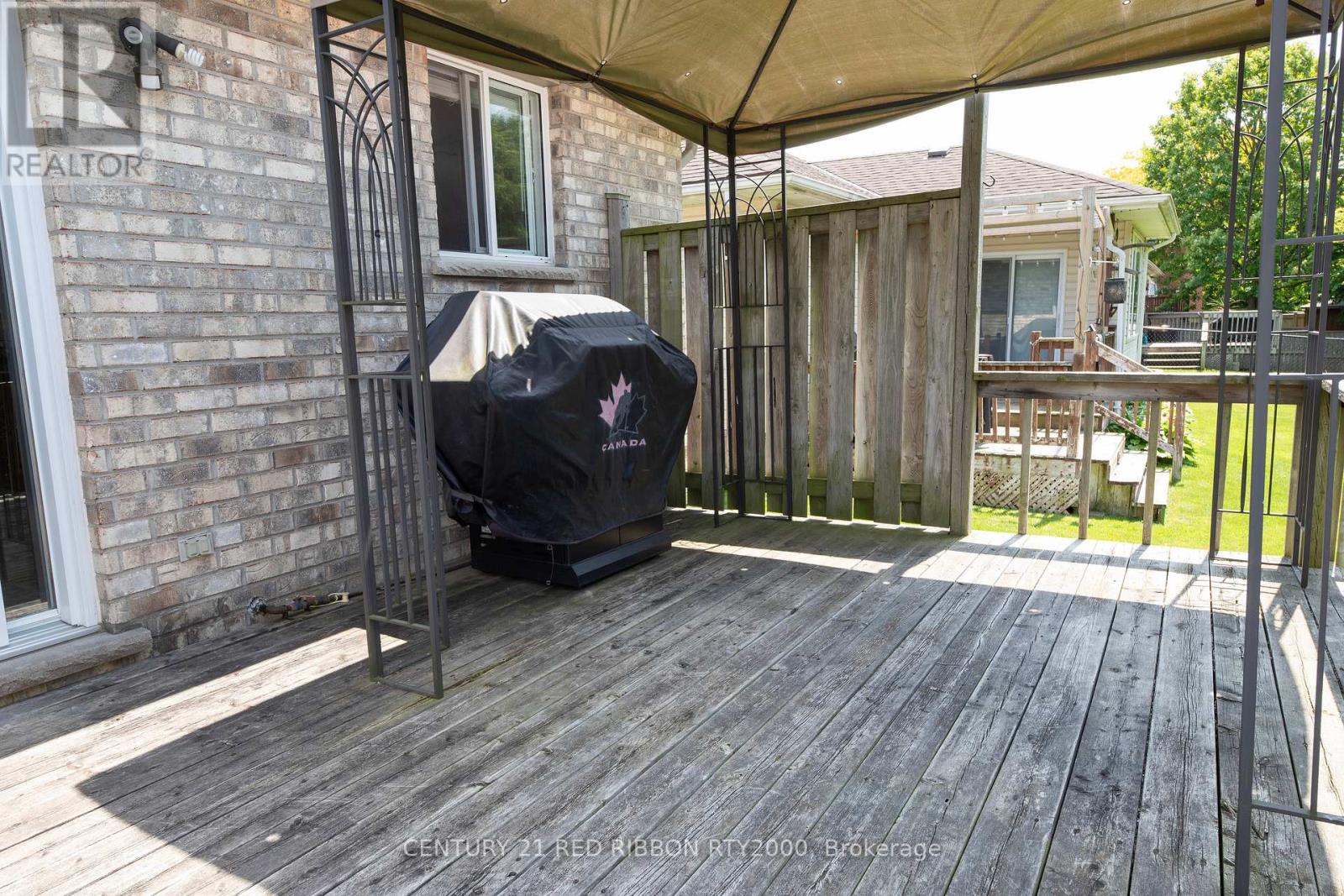 482 Riverview Drive, Strathroy-Caradoc, Ontario  N7G 4B3 - Photo 8 - X12202099