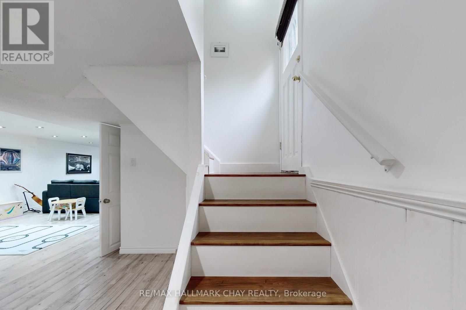 34 Martin Street, Bradford West Gwillimbury, Ontario  L3Z 1Z5 - Photo 24 - N12188327