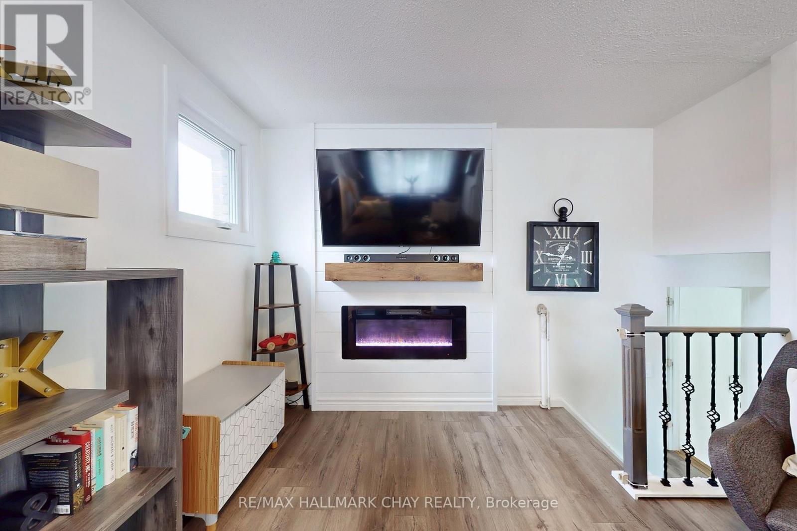 34 Martin Street, Bradford West Gwillimbury, Ontario  L3Z 1Z5 - Photo 7 - N12188327