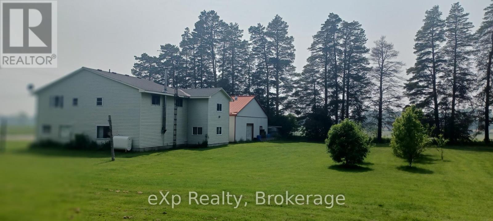 40794 Howick Turnberry Road N, Morris Turnberry, Ontario  N0G 2W0 - Photo 2 - X11913884