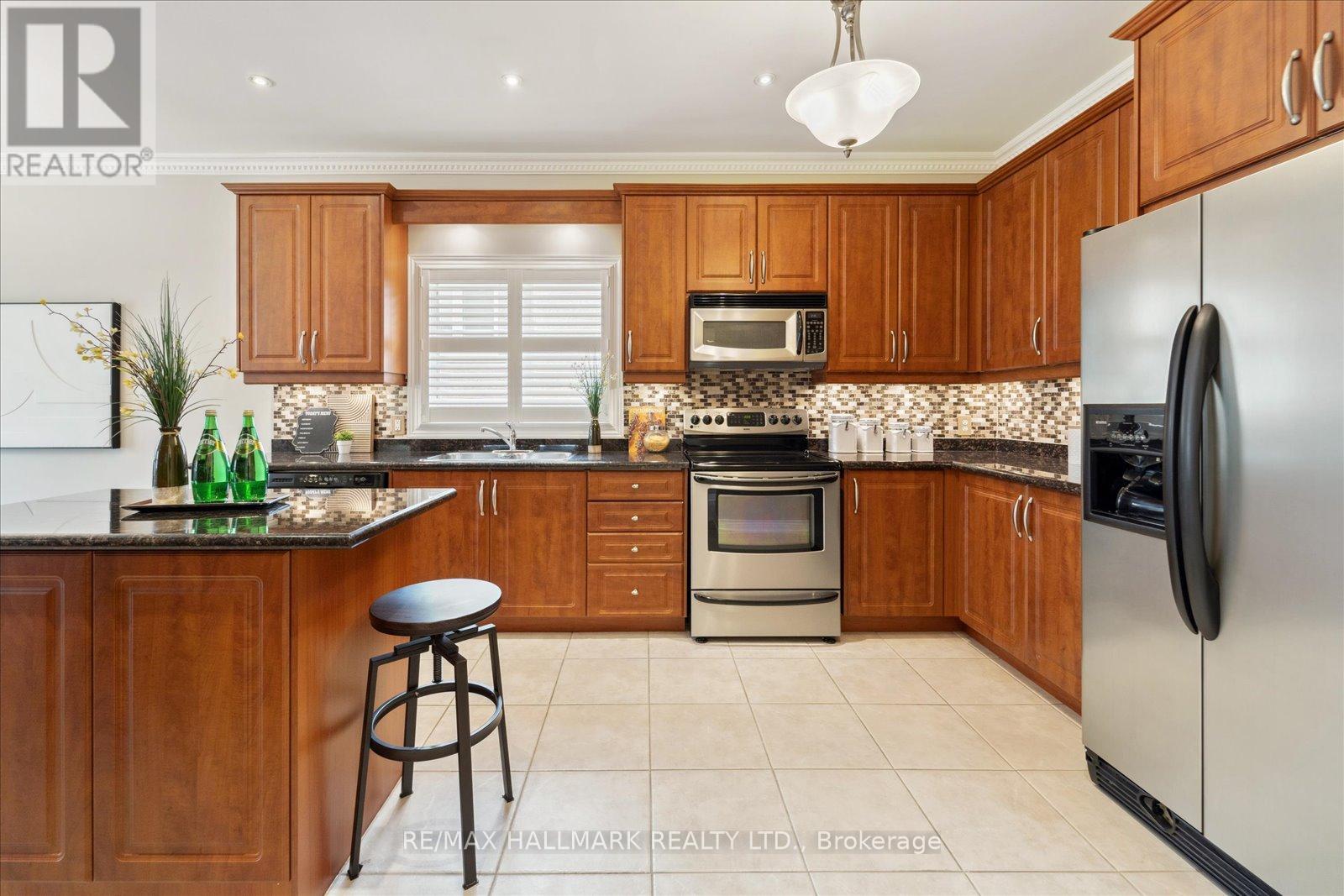 146 Tormina Boulevard, Whitby, Ontario  L1R 3R6 - Photo 13 - E12201823