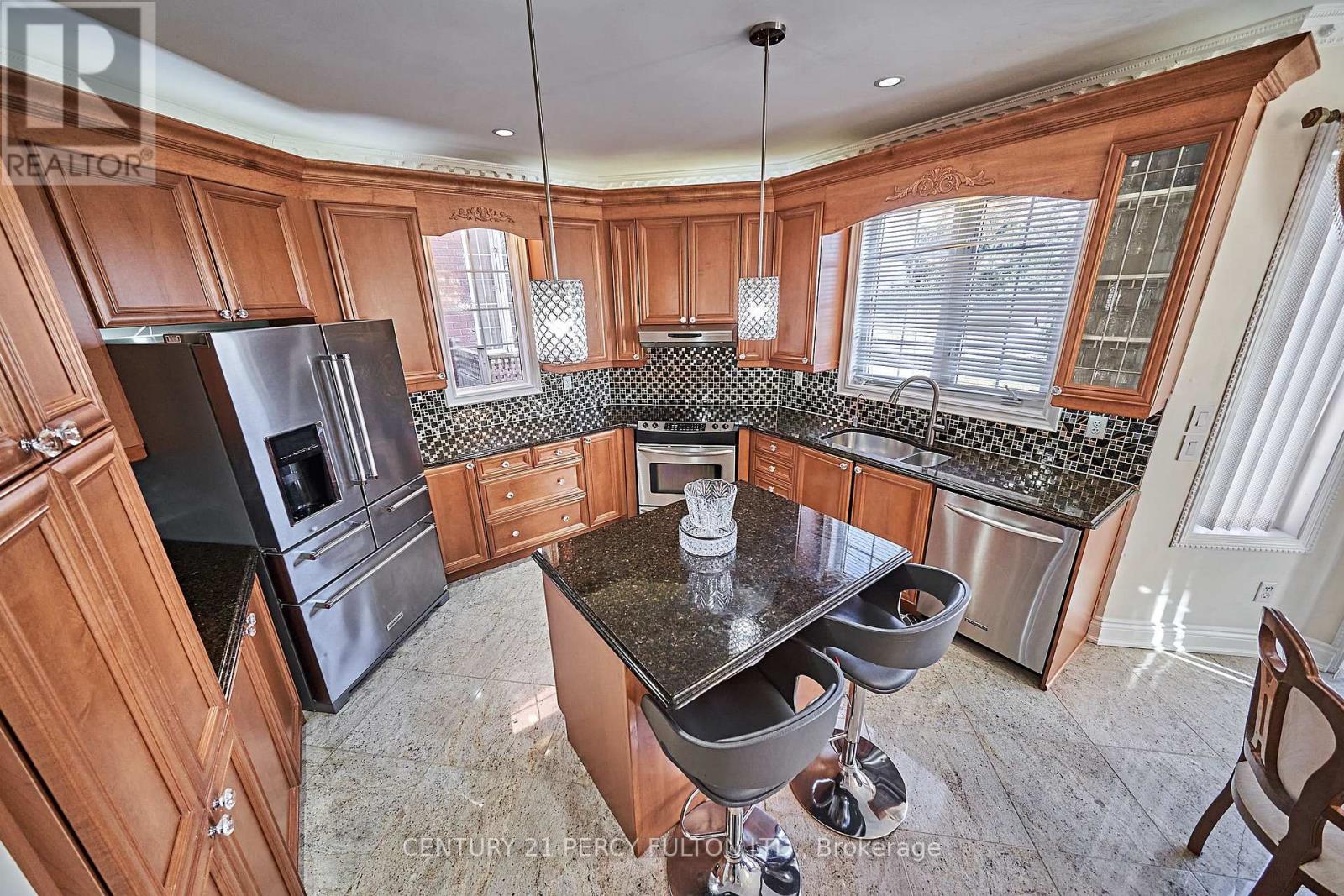 47 Vineyard Avenue, Whitby (Williamsburg), Ontario  L1P 1X5 - Photo 10 - E12201857