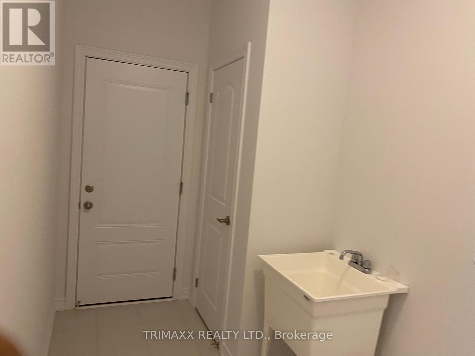 22 Kingsbury Trail, Barrie, Ontario  L9J 0W9 - Photo 7 - S12199689