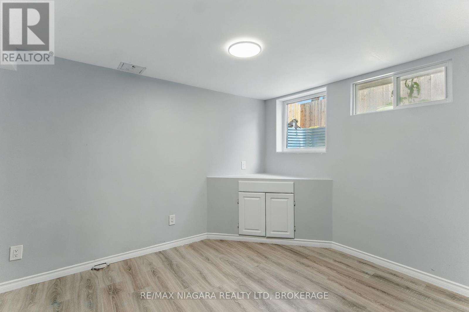 Lower - 290 Scholfield Avenue S, Welland, Ontario  L3B 1N8 - Photo 3 - X12202086