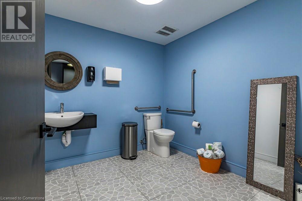 181 James Street N Unit# 201, Hamilton, Ontario  L8R 2K9 - Photo 37 - 40738324
