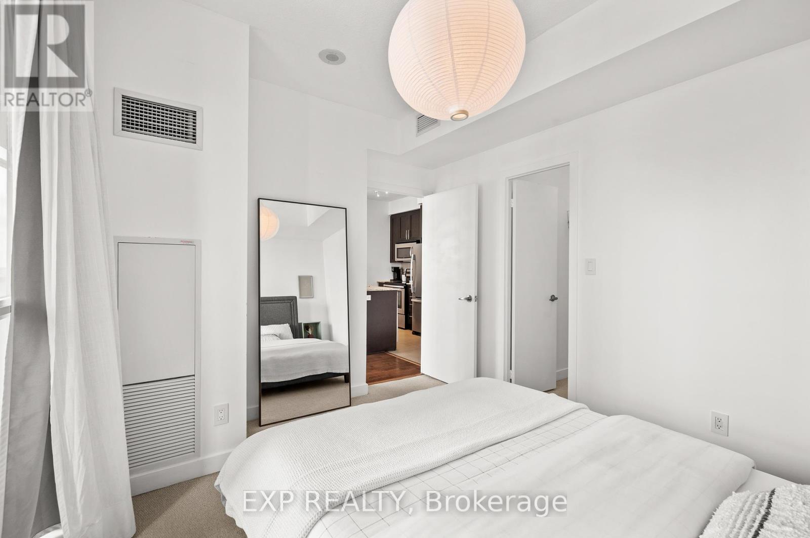 2103 - 4065 Brickstone Mews, Mississauga, Ontario  L5B 0G3 - Photo 19 - W12187361