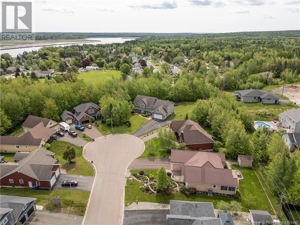 Property at 168 Goldleaf Court image 2