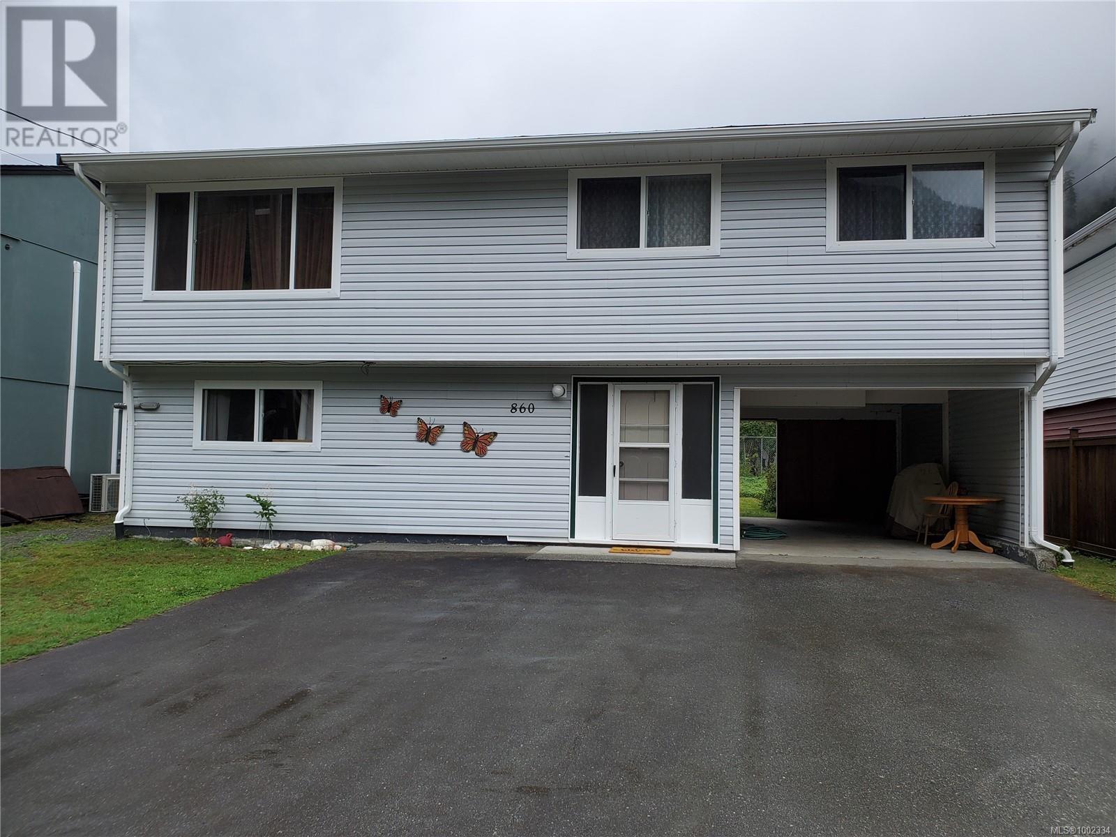 Property at 860 Jewitt Dr image 1