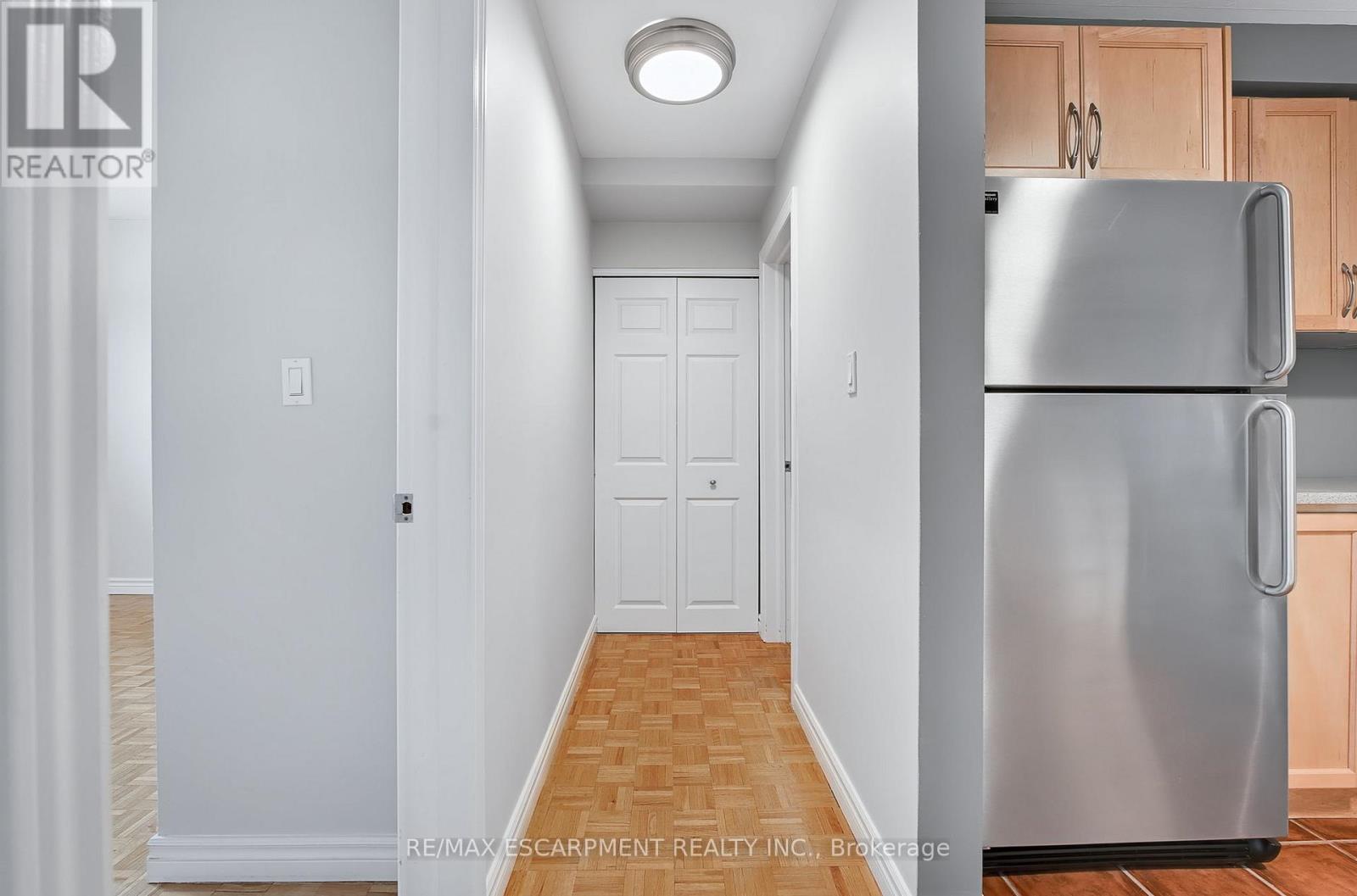 708 - 8 Woodman Drive S, Hamilton, Ontario  L8K 4C9 - Photo 14 - X12198668