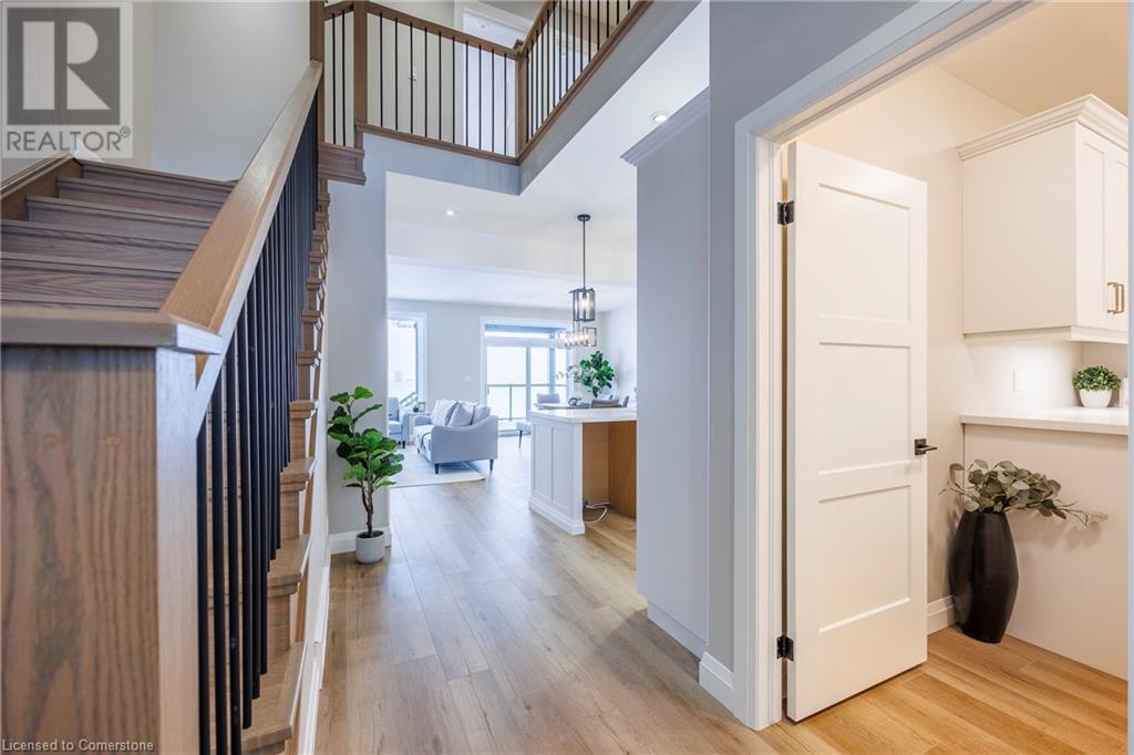 Property at 215 LAFAYETTE Street E image 3