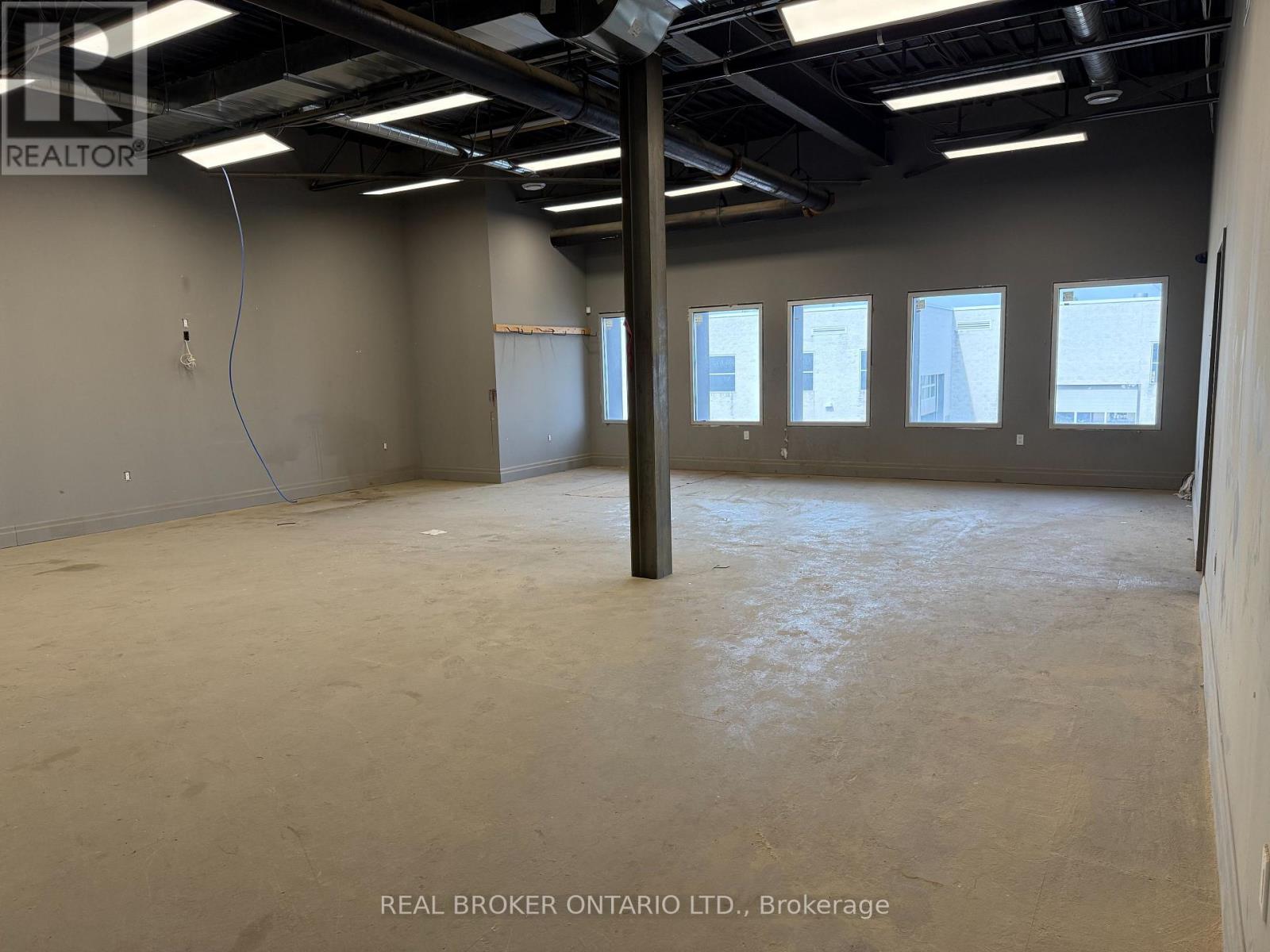 2a - 5900 Thorold Stone Road, Niagara Falls (Cherrywood), Ontario  L2J 1A2 - Photo 8 - X12128829