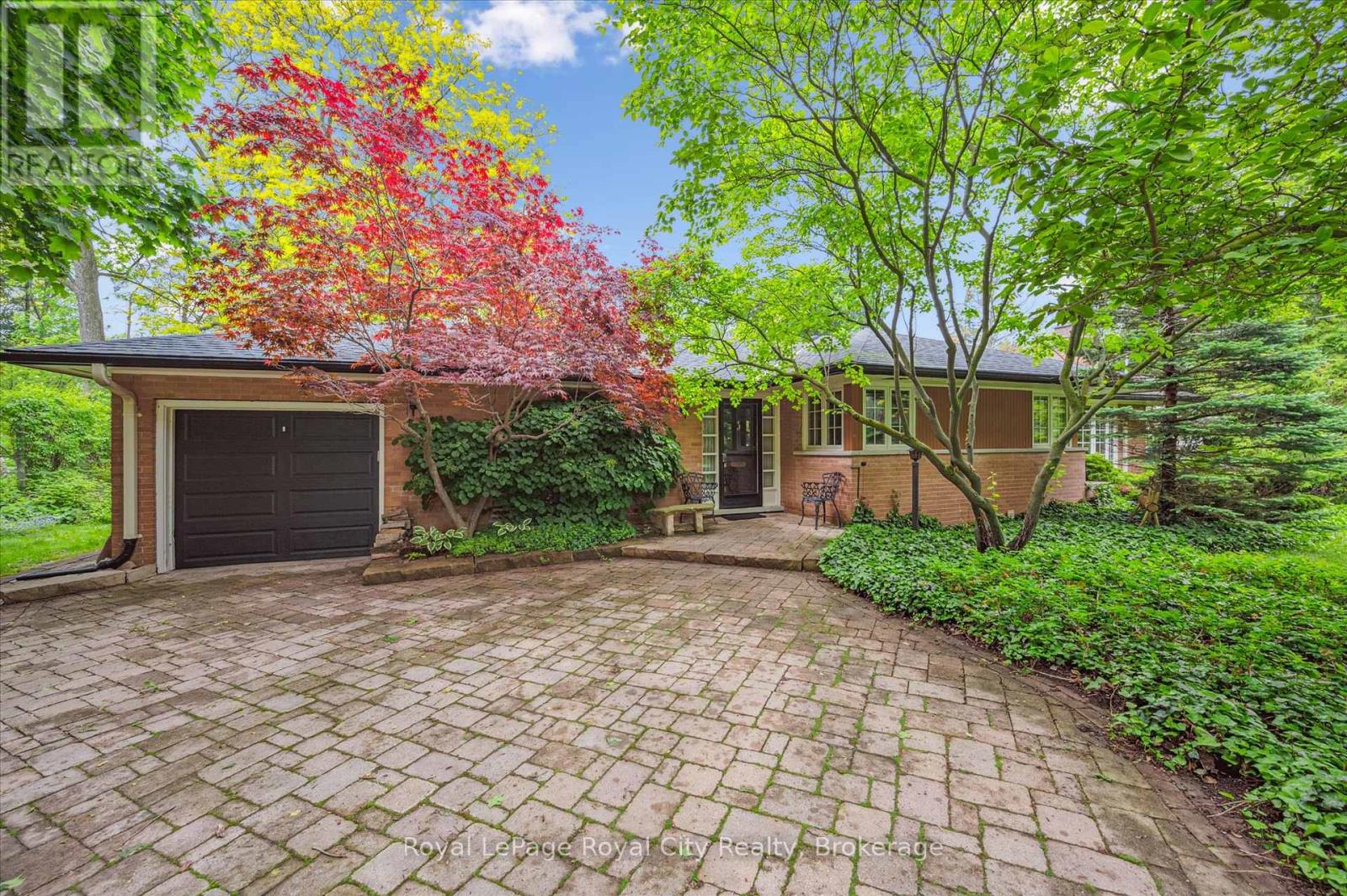 Property at 29 LYNWOOD PLACE image 2