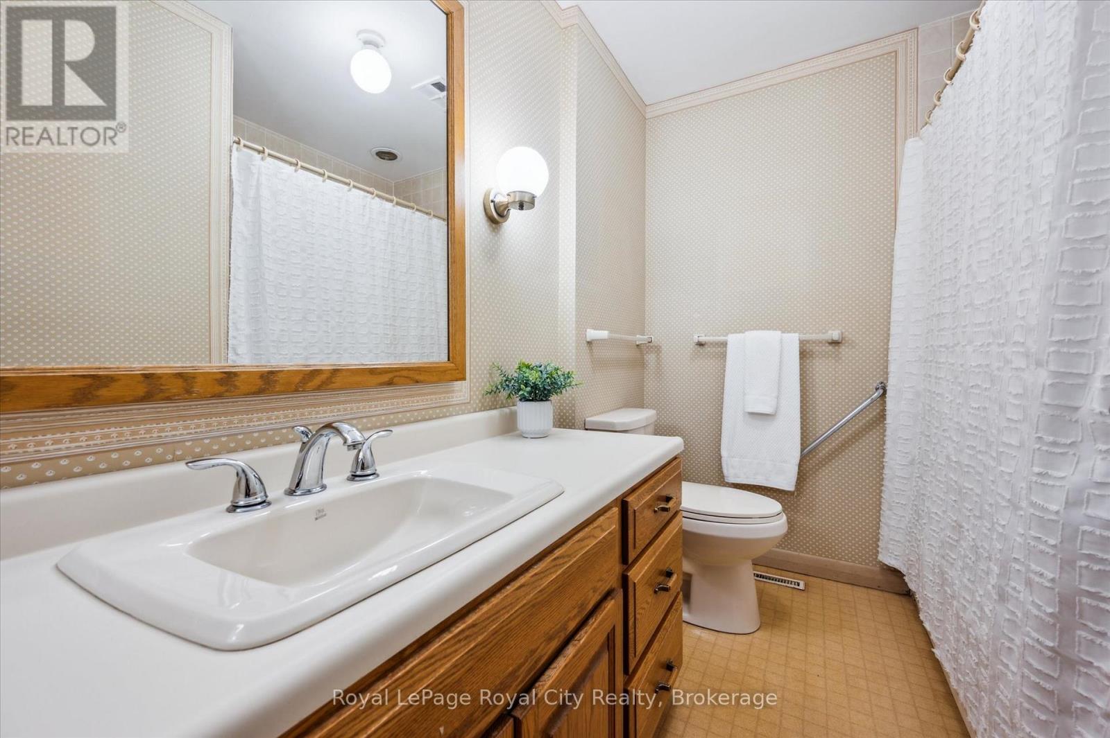 29 Lynwood Place, Guelph, Ontario N1G 2V9 - Photo 29 - X12202033